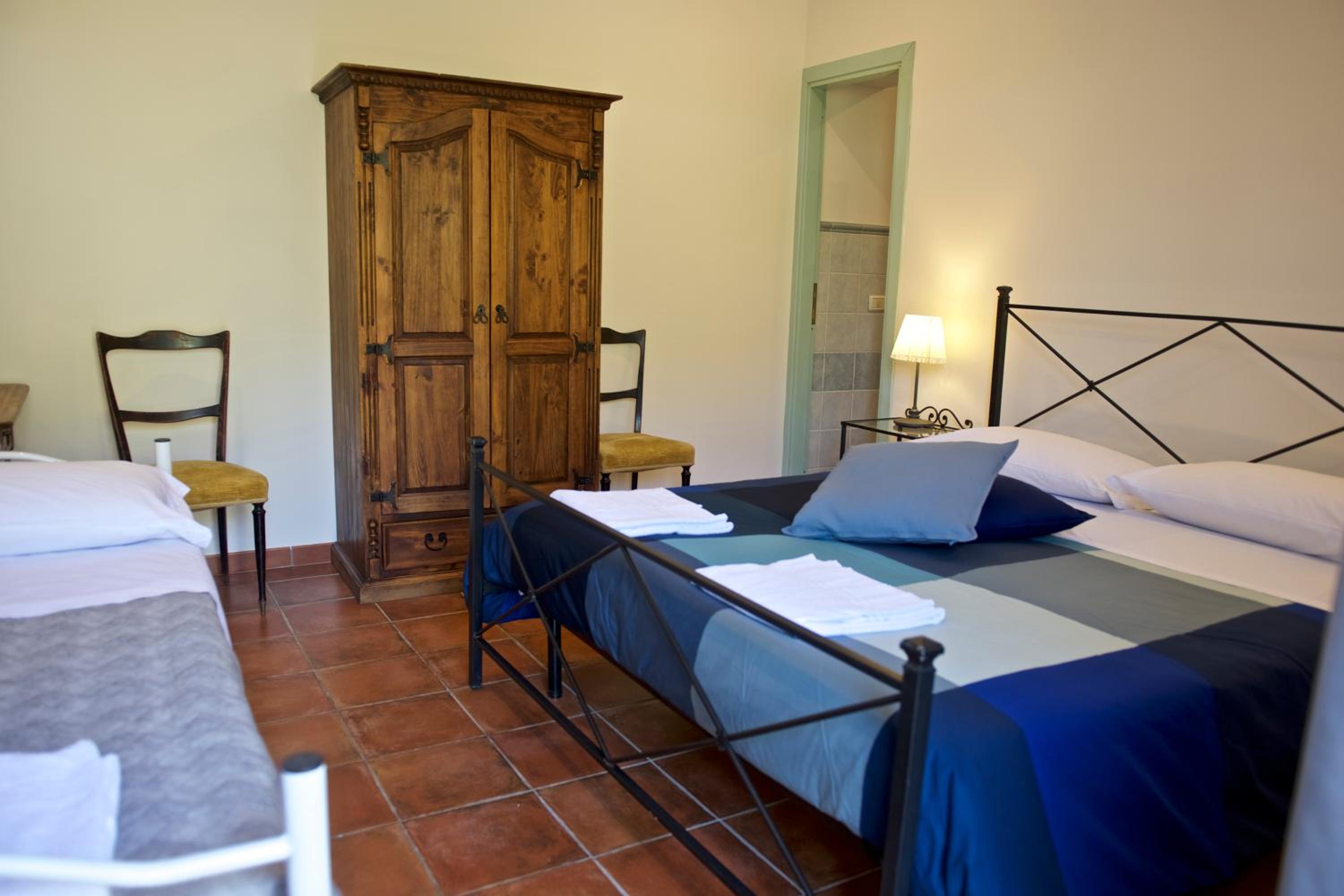 Triple Room with Private Bathroom - Photo 1