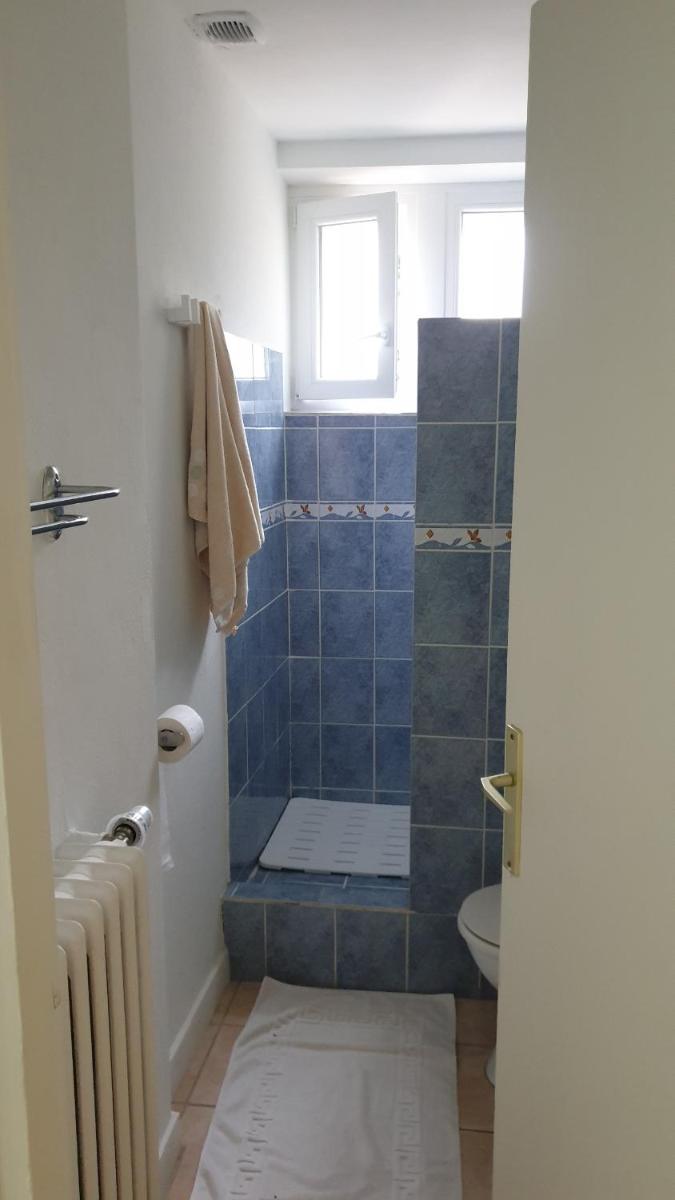 Small Double Room - Photo 3
