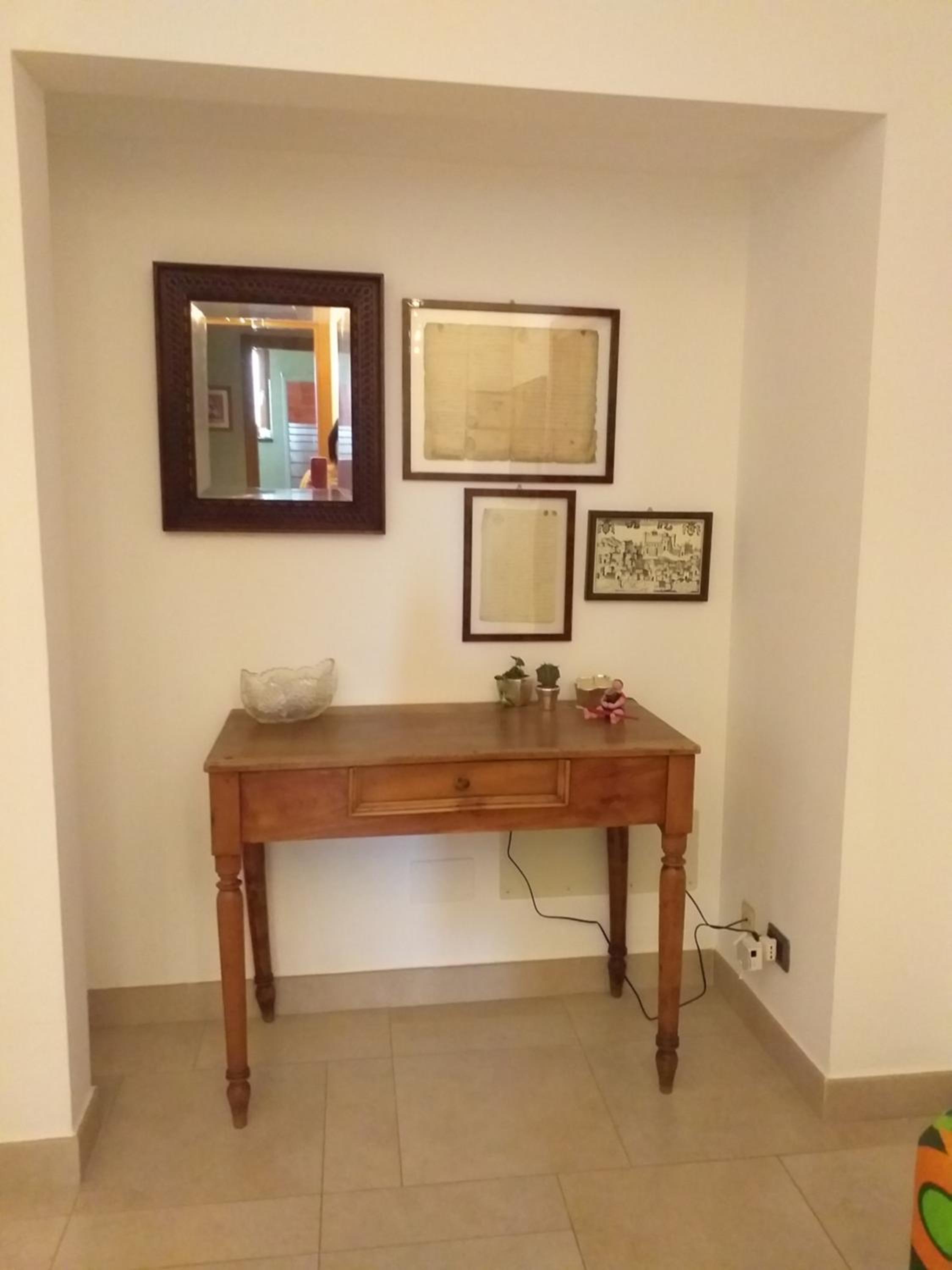 Twin Room with Private Bathroom photo 2