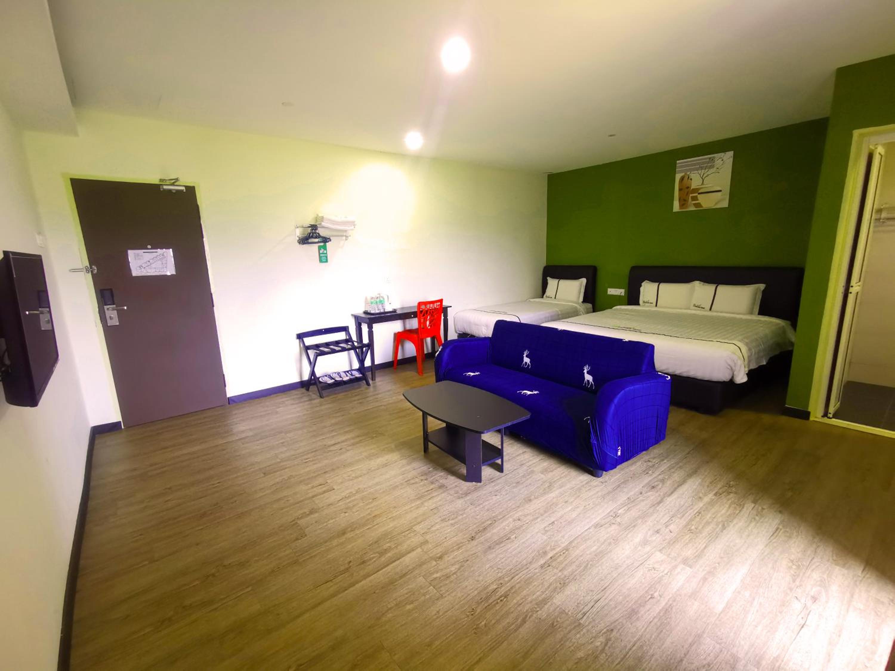 Standard Triple Room - Photo 4
