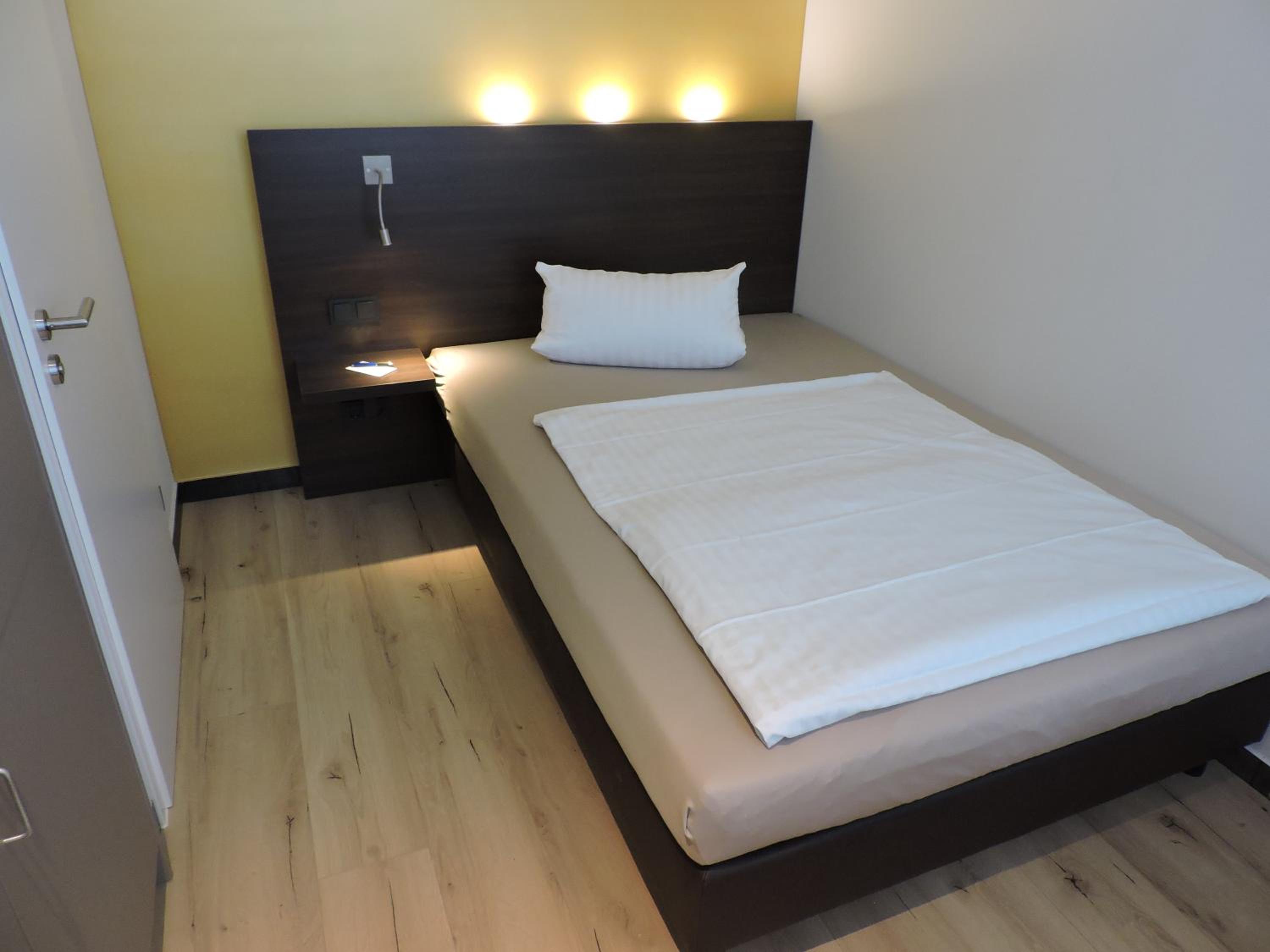 Deluxe Single Room