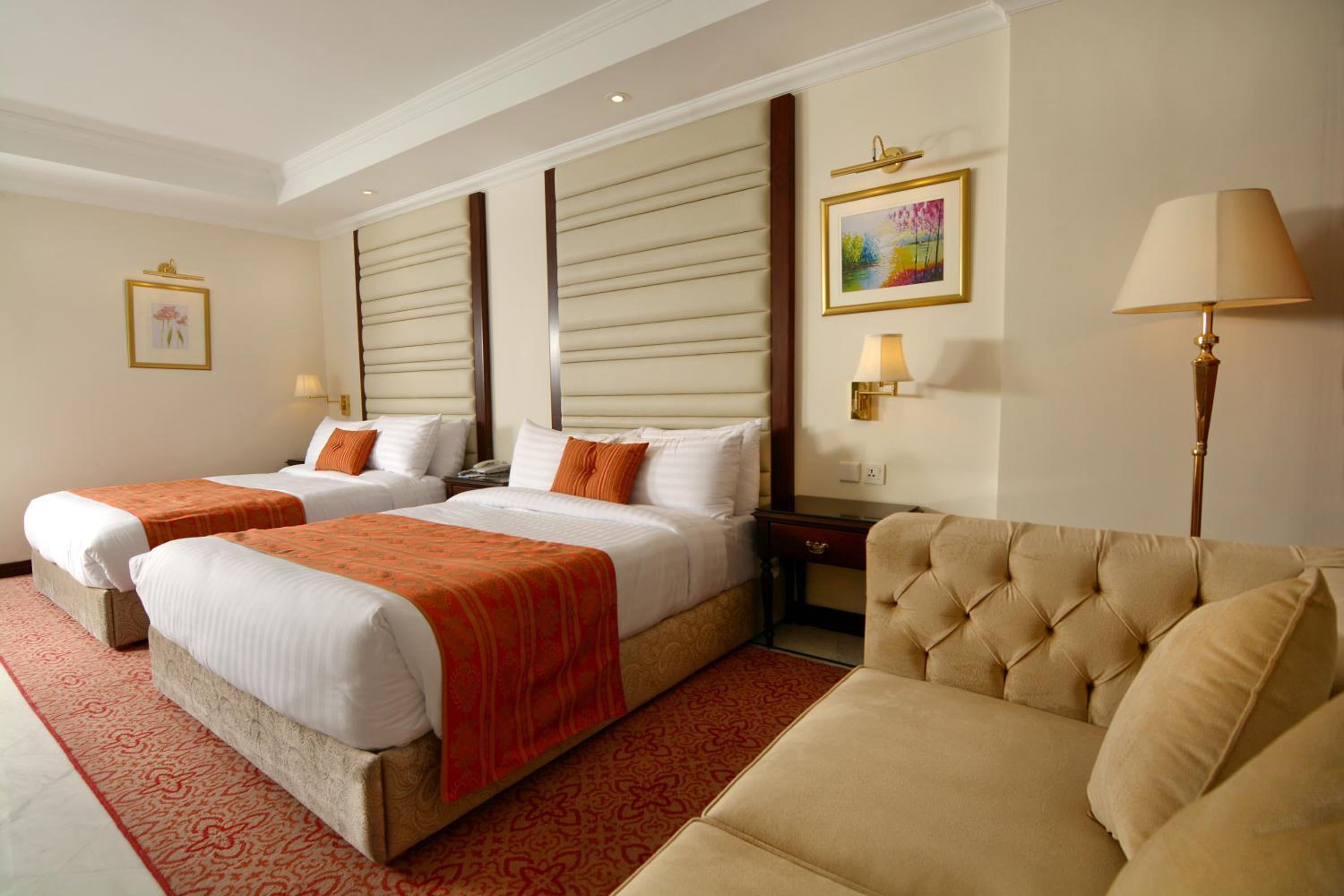 Deluxe Family Room
