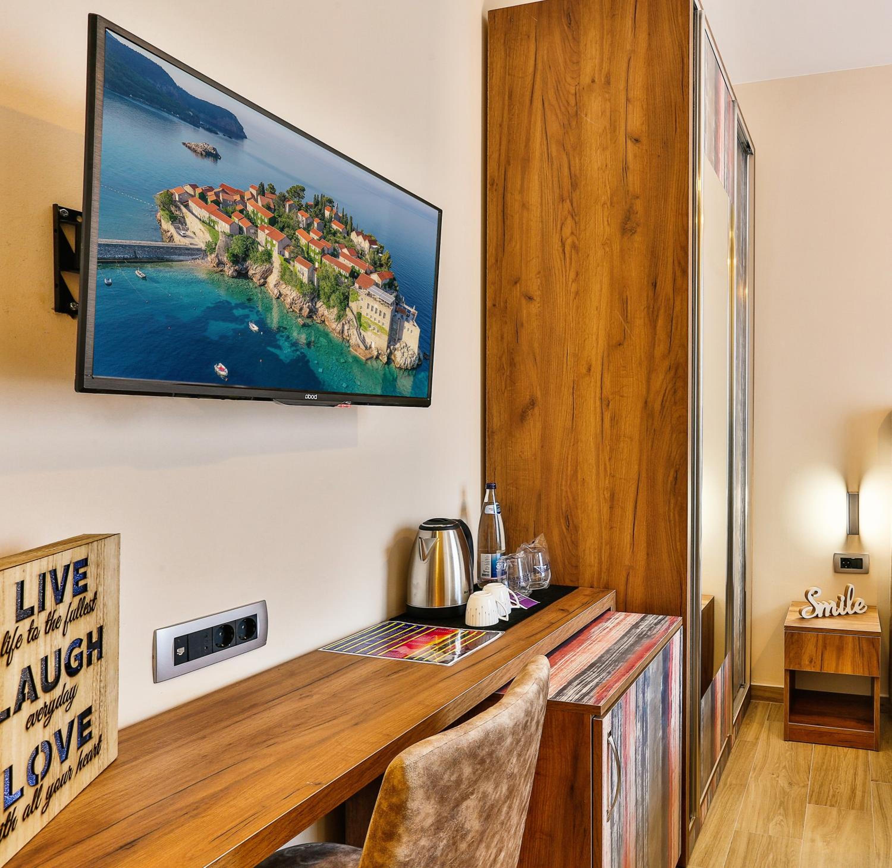 Double Room - Photo 5
