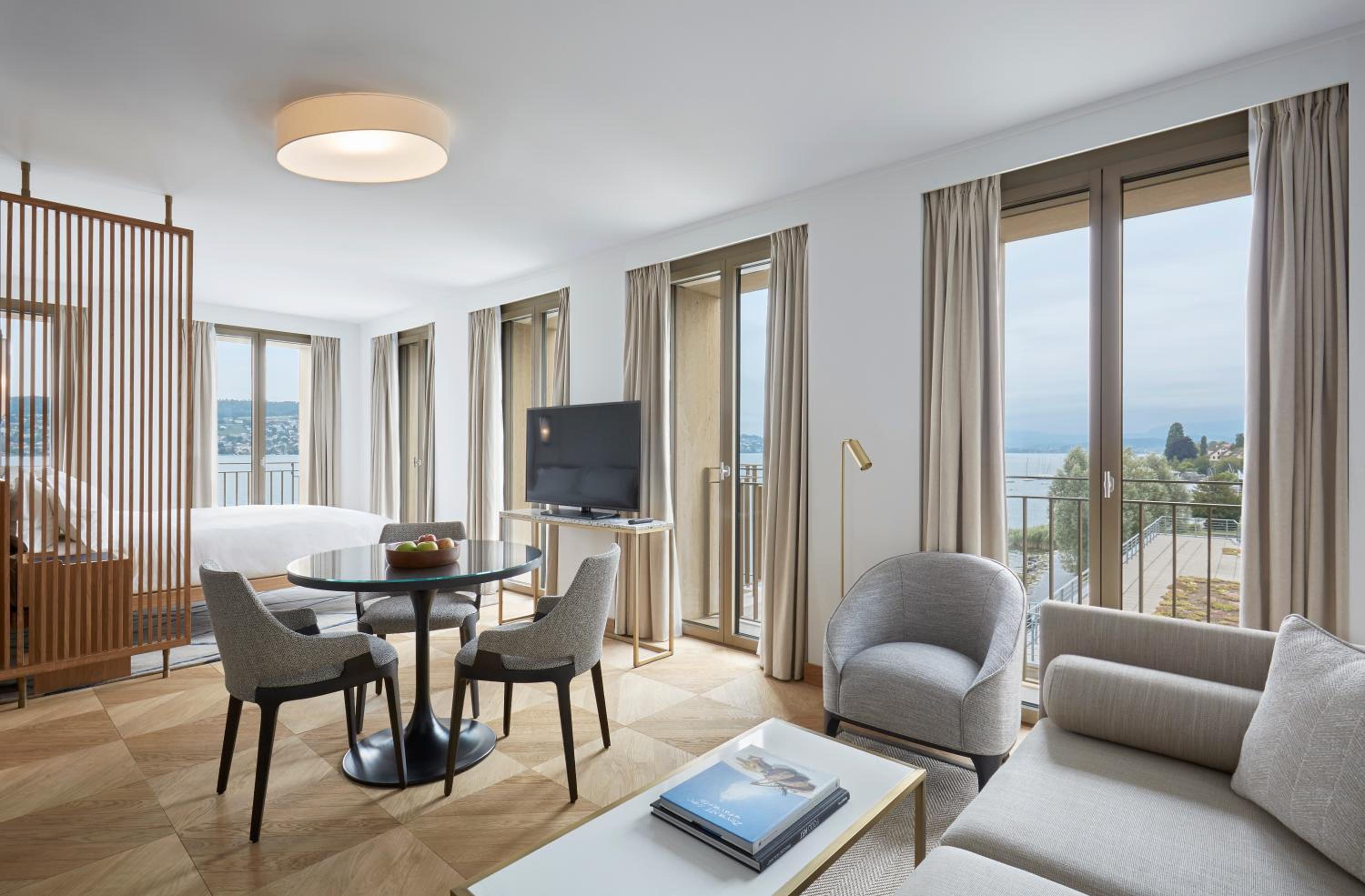 Panorama Junior Suite with Balcony photo 1