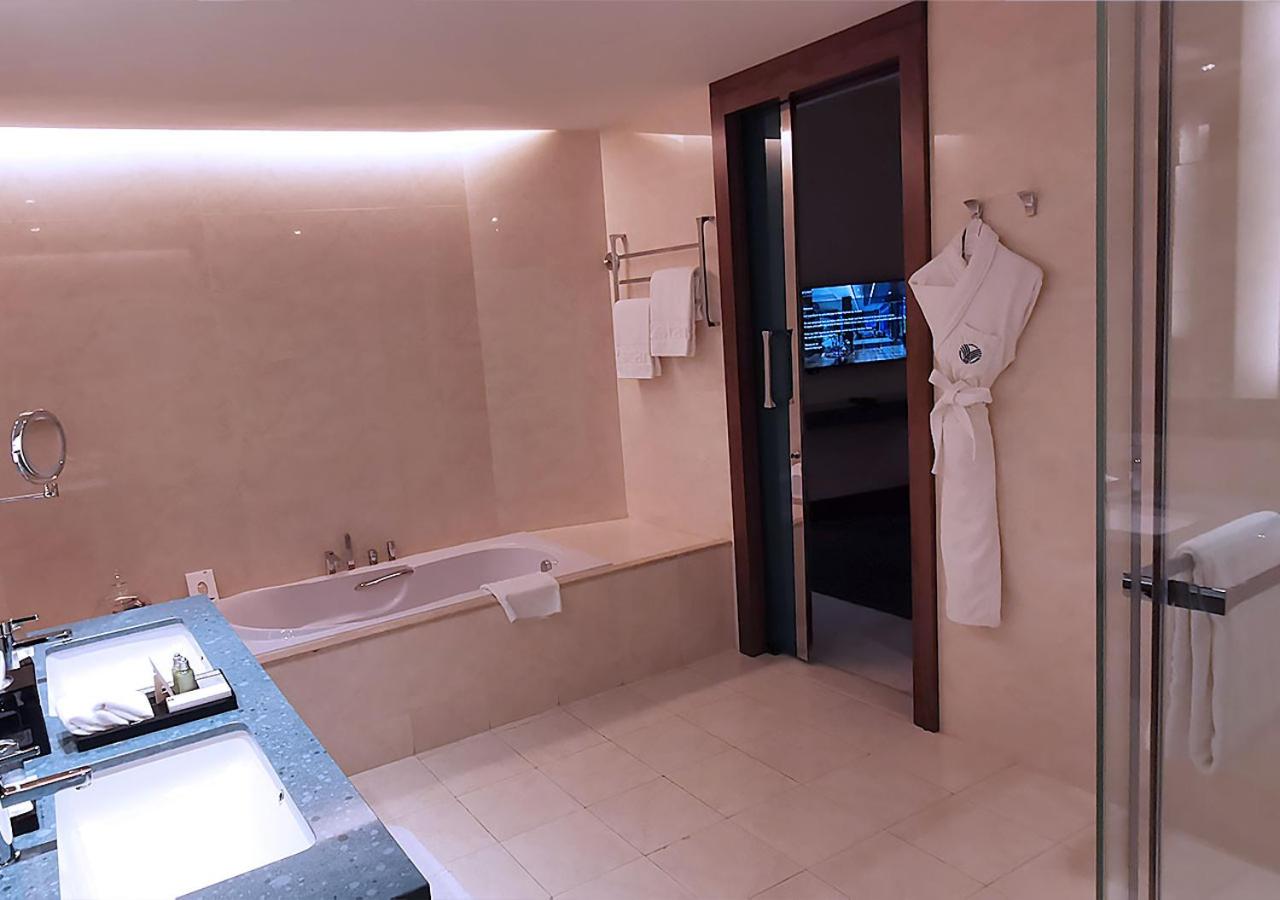 City View  Room – King Bed