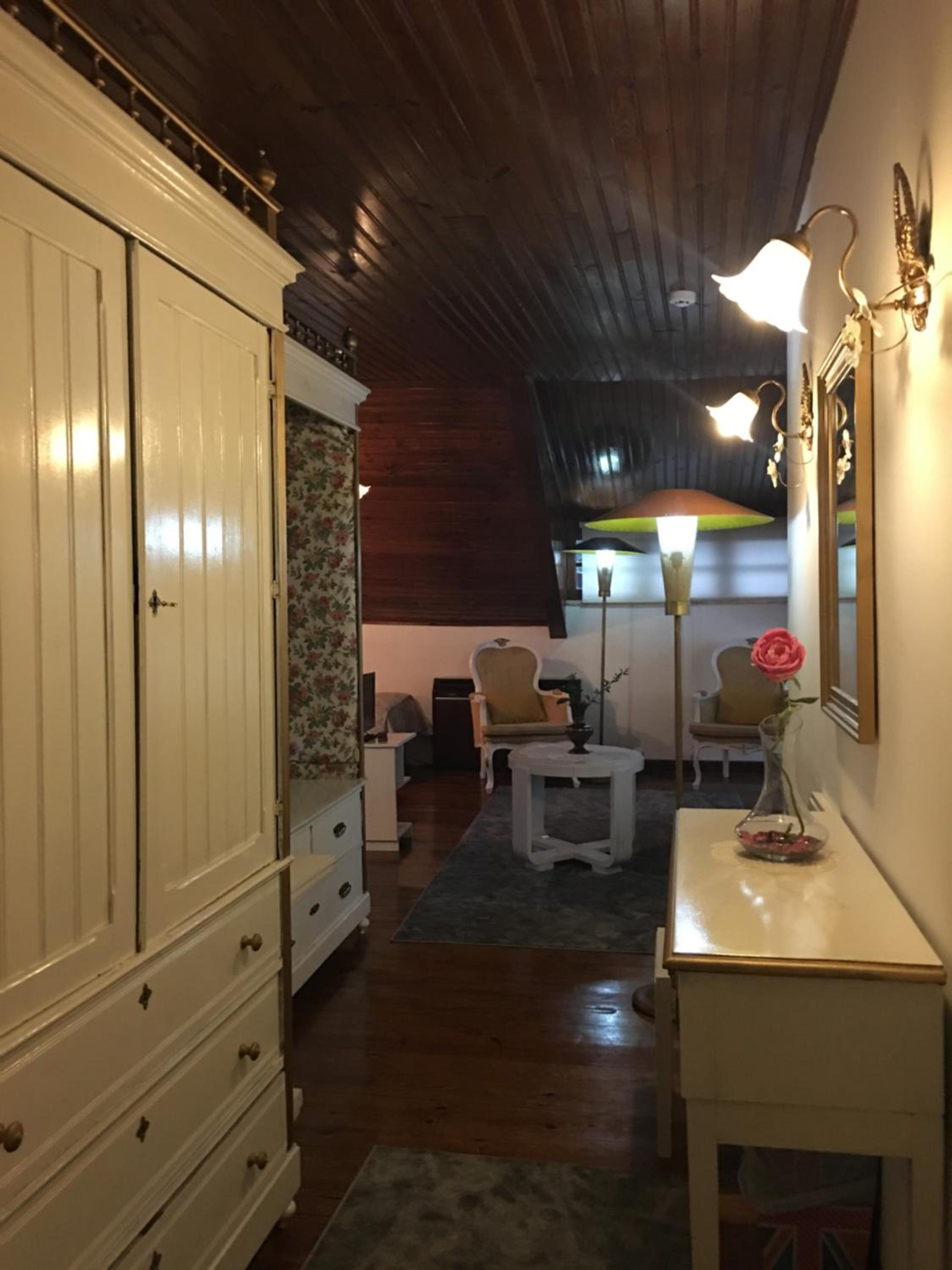 Family Room - Photo 5