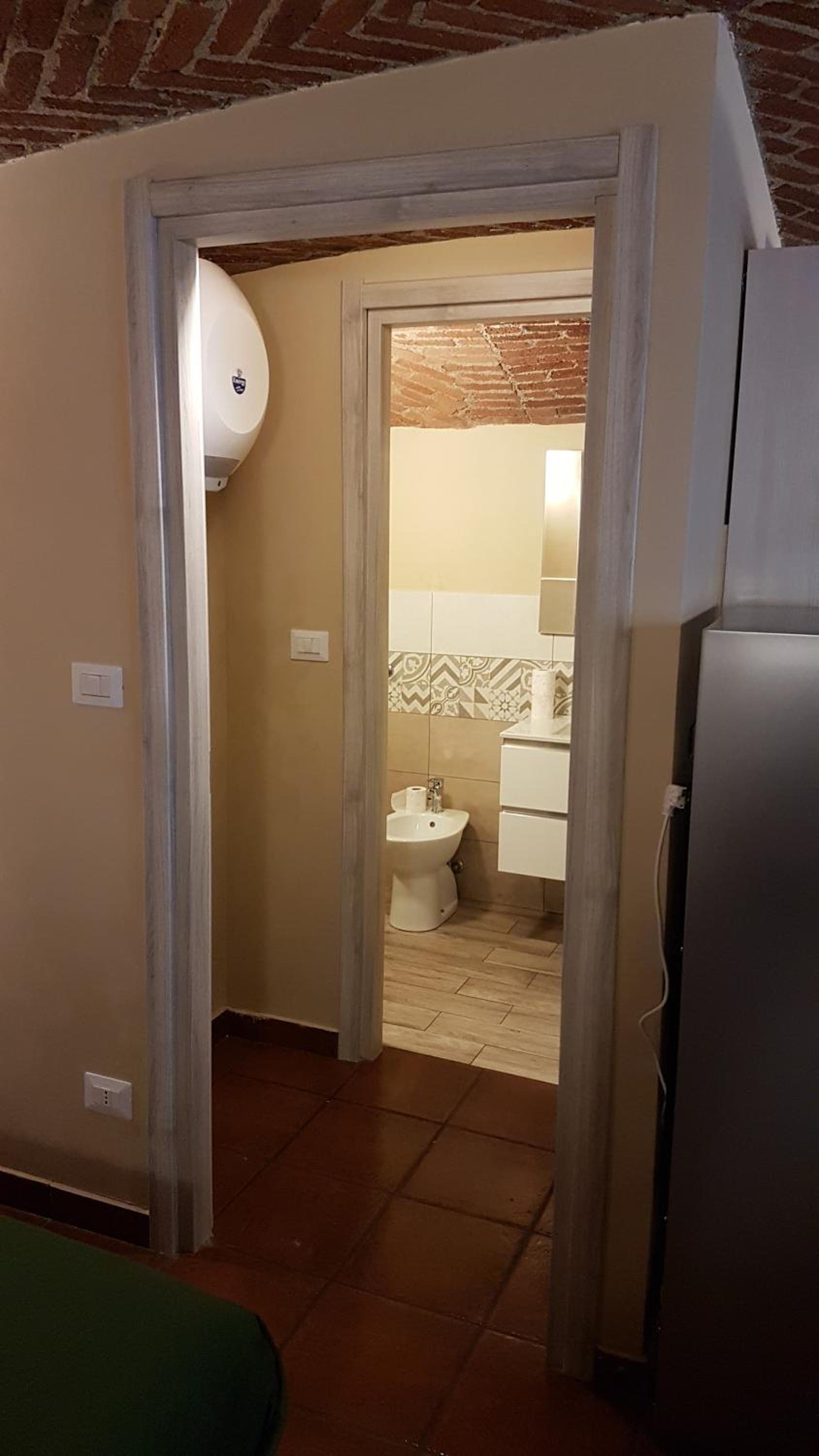 Studio Apartment - Photo 10