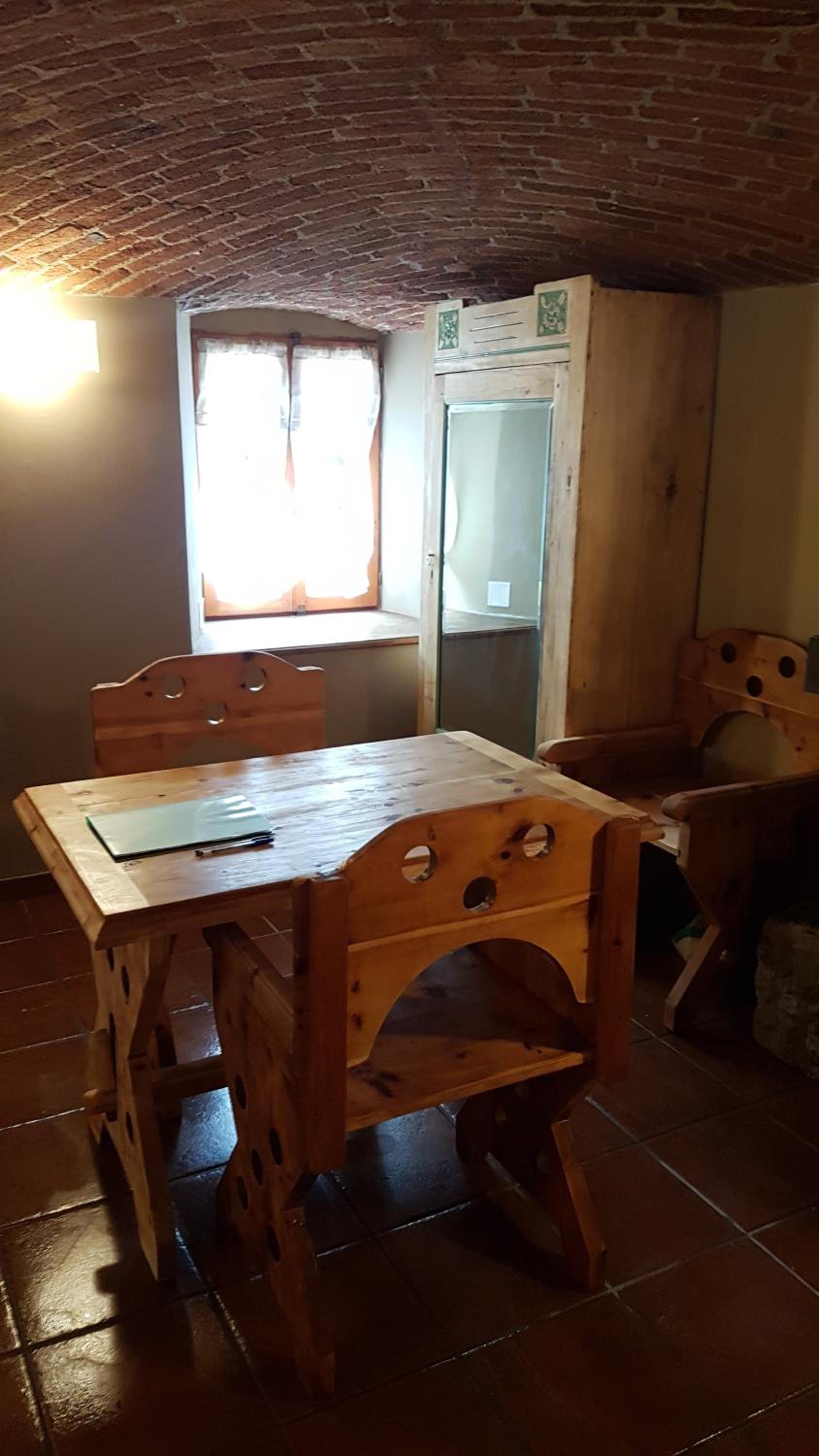 Studio Apartment - Photo 24