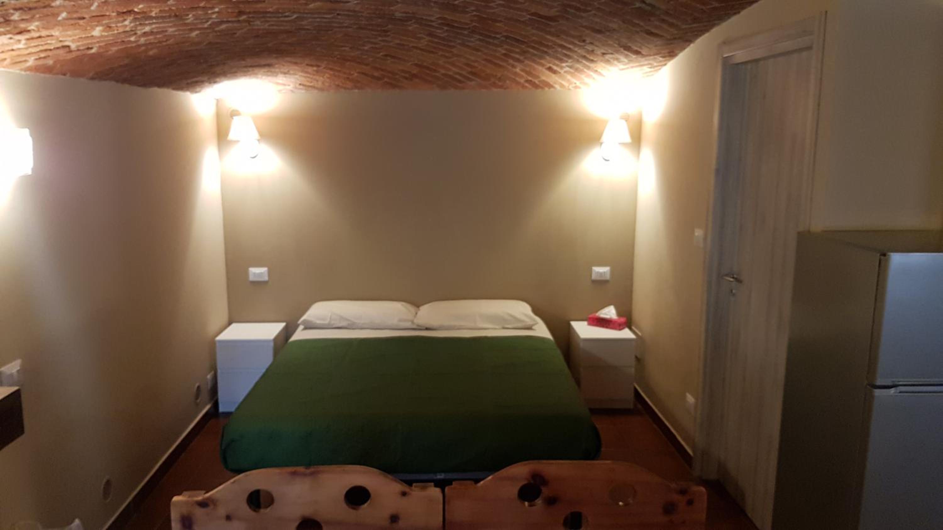 Studio Apartment - Photo 11