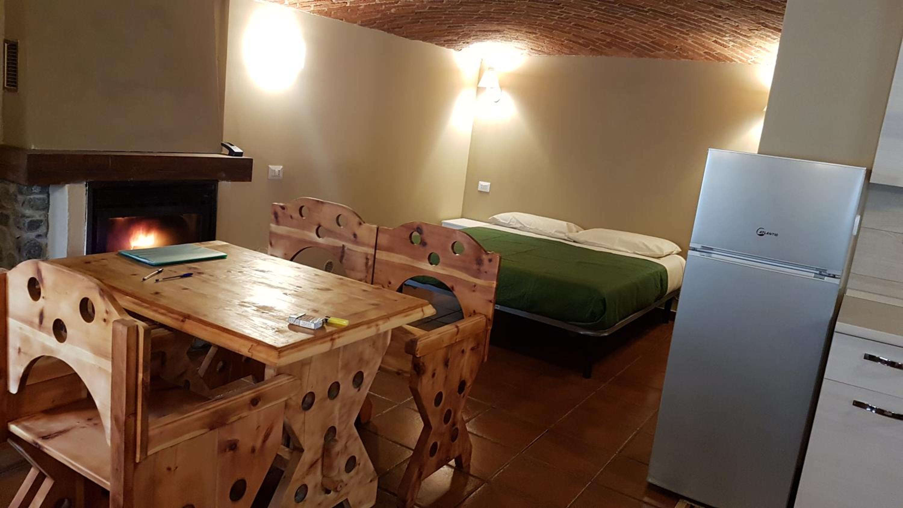 Studio Apartment - Photo 14