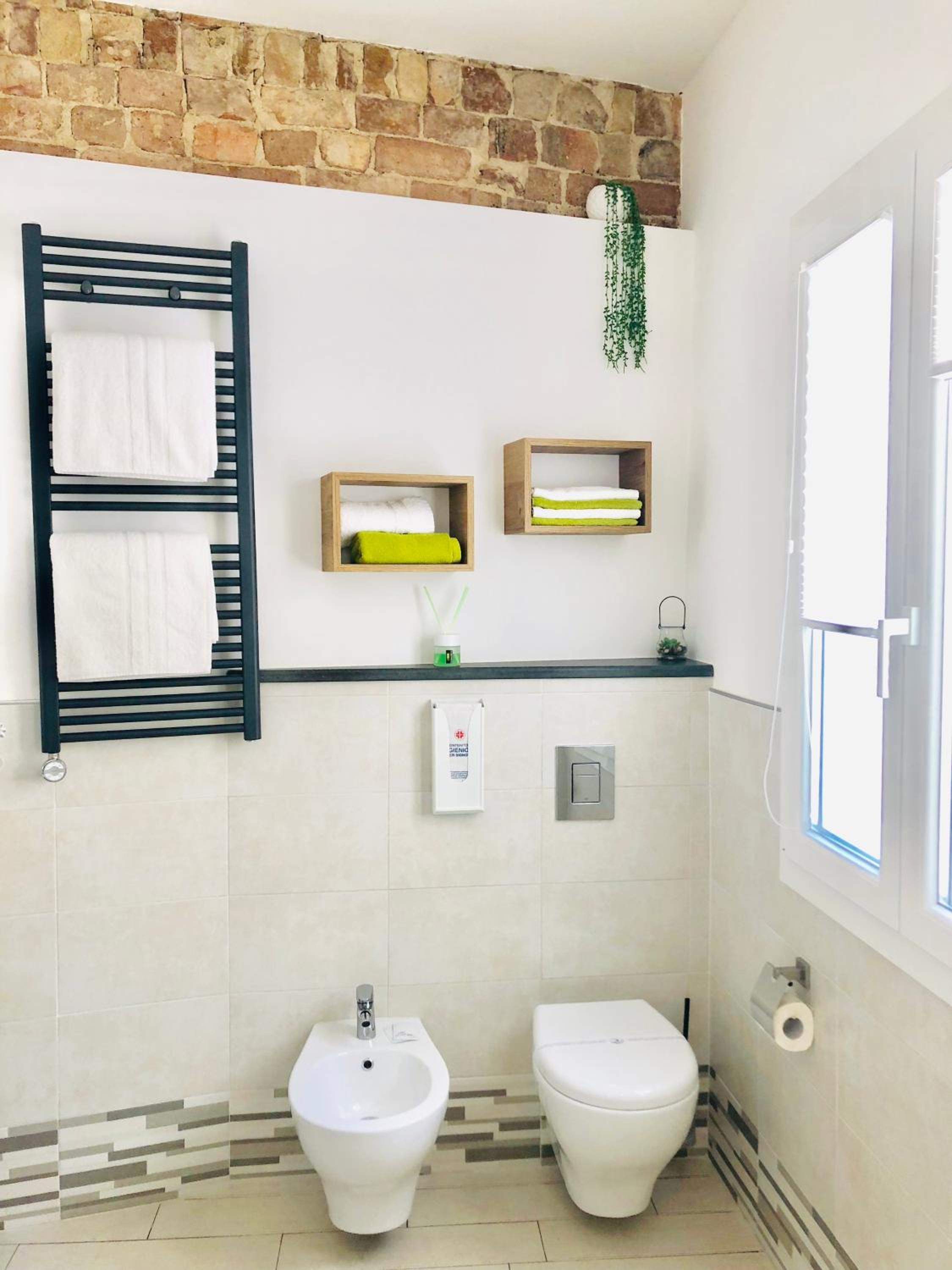 Triple Room with Private Bathroom - Photo 18