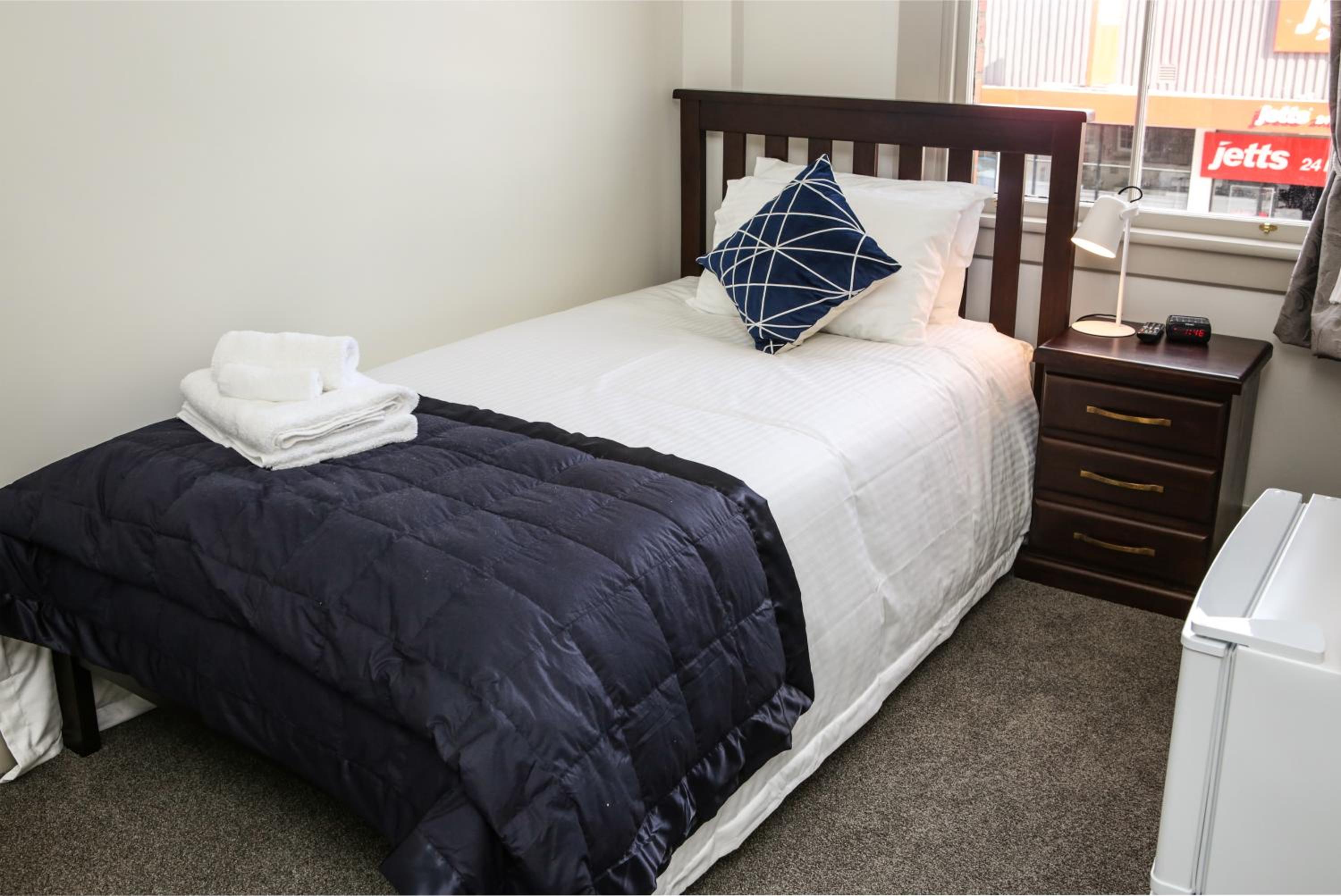 Single Room with Shared Bathroom