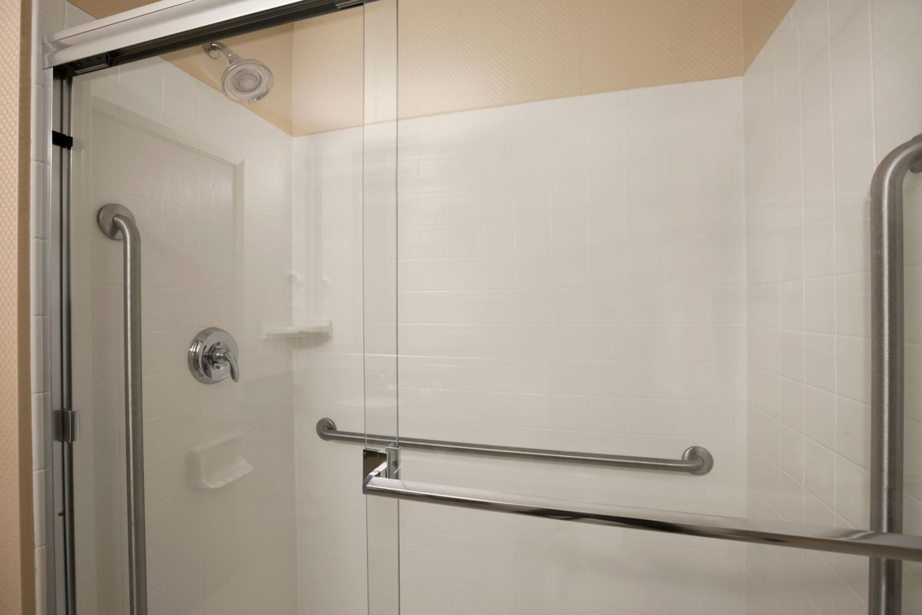 Days Inn & Suites by Wyndham Winnipeg Airport Manitoba, Photo 4