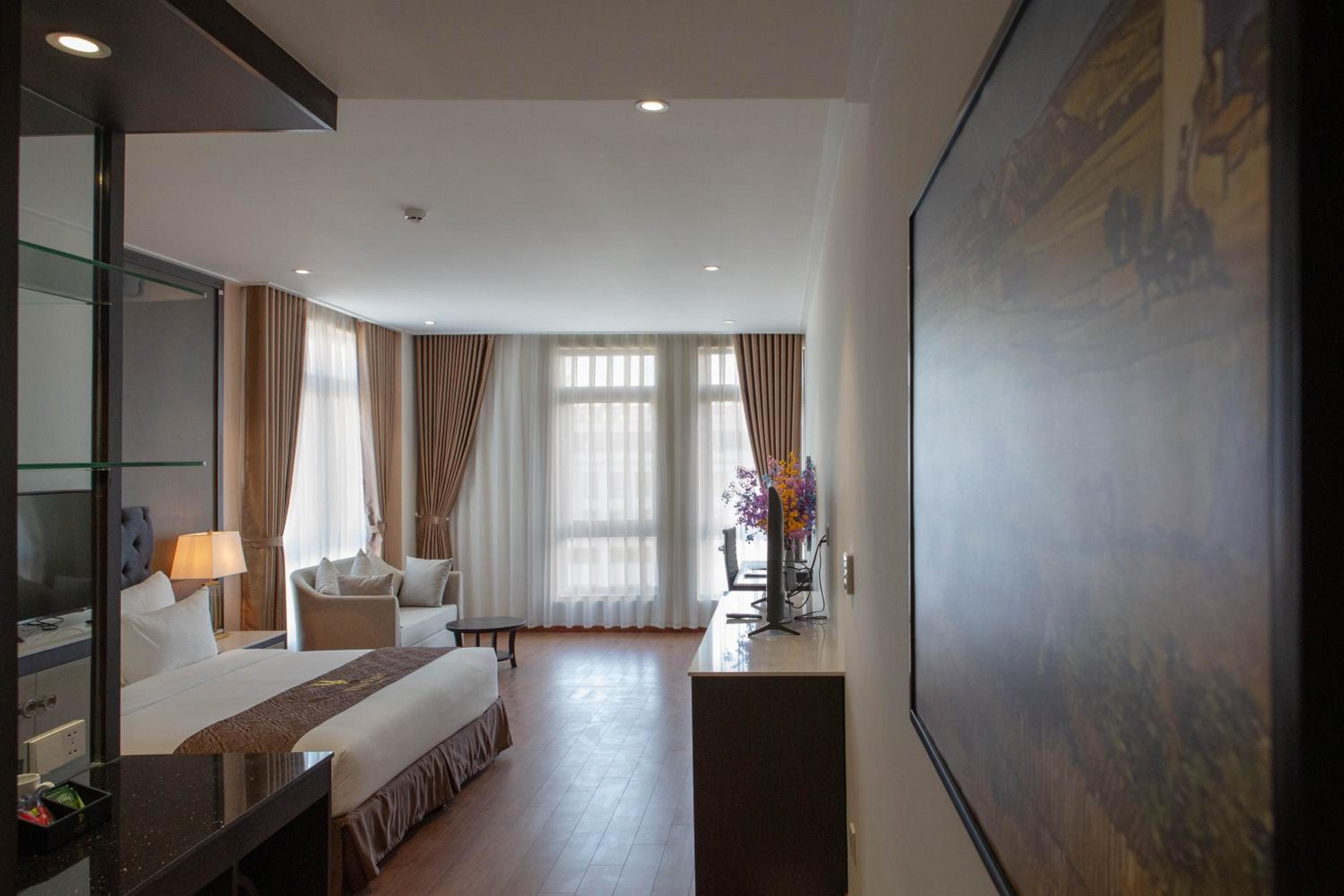 Deluxe Double Room with Bath photo 2