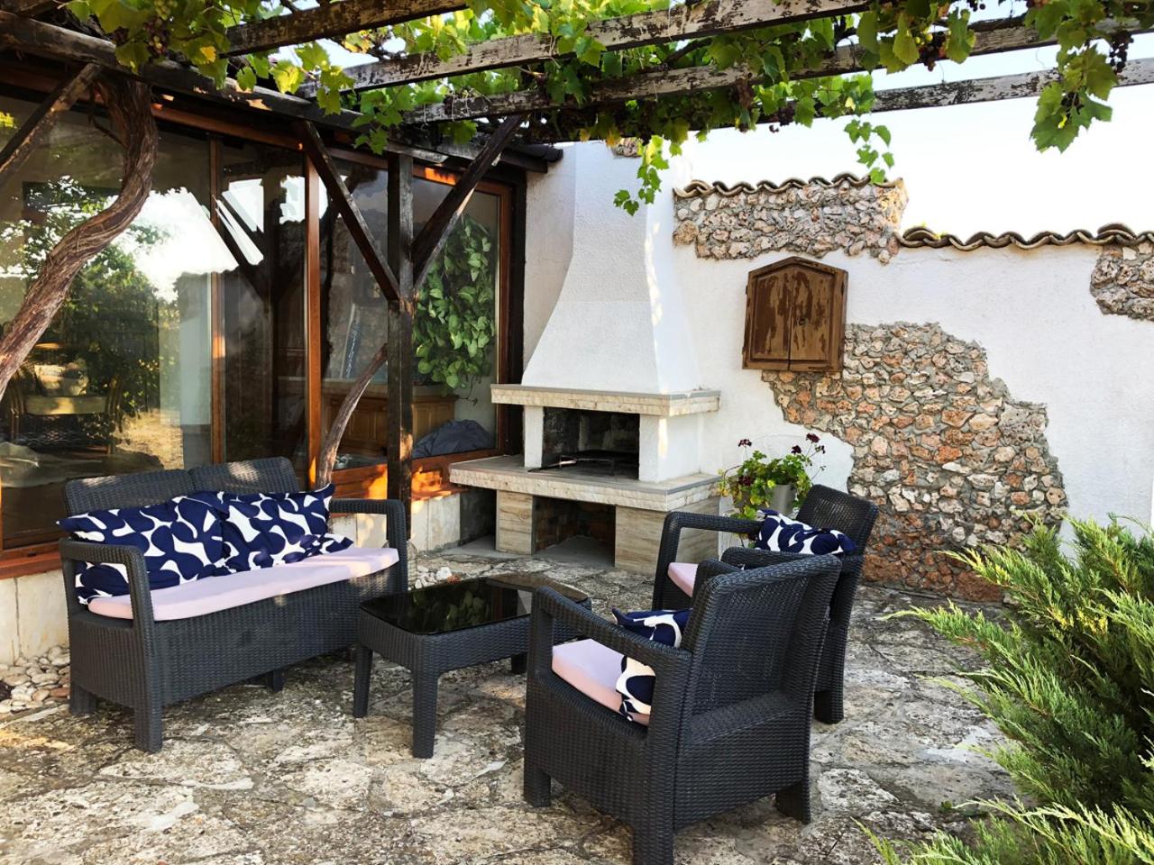 Two-Bedroom House photo 2