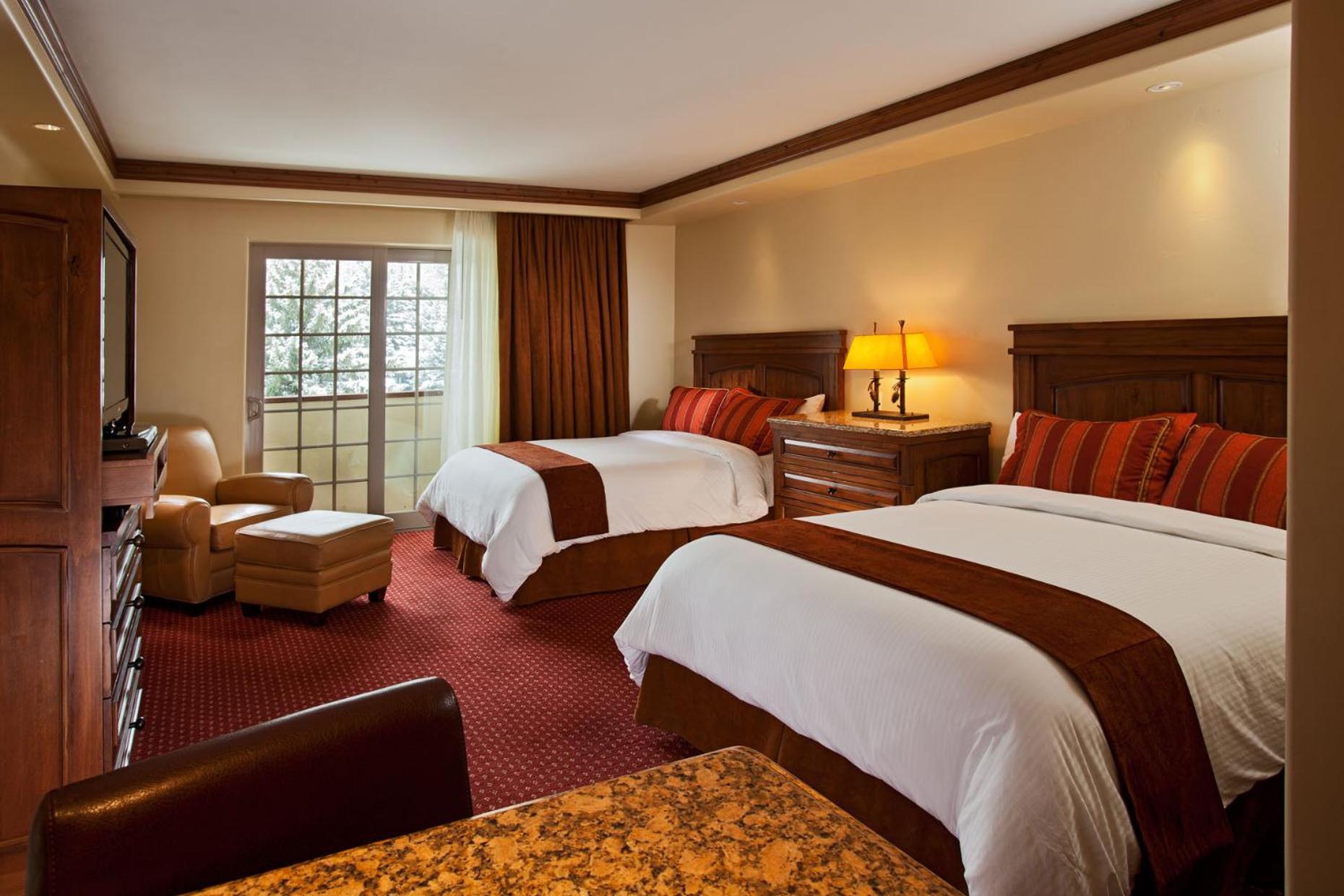 Double Room with Two Double Beds with Village View - Photo 1