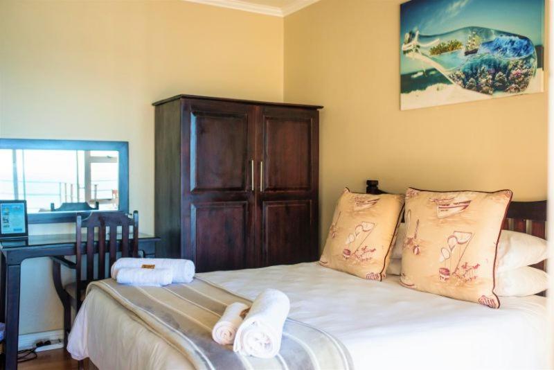 Double Room with Sea View photo 2