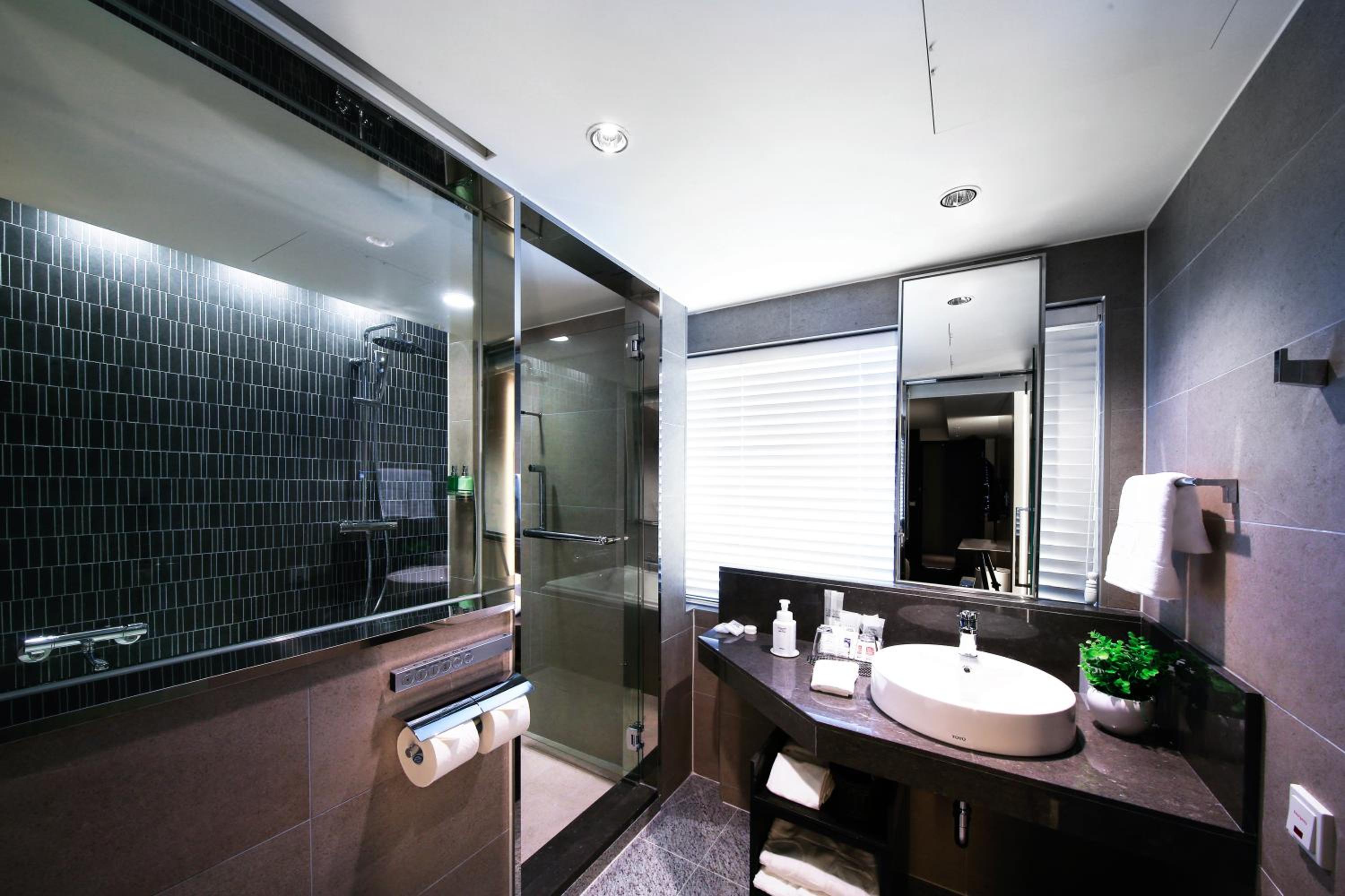  Standard Single Room (No window) photo 3