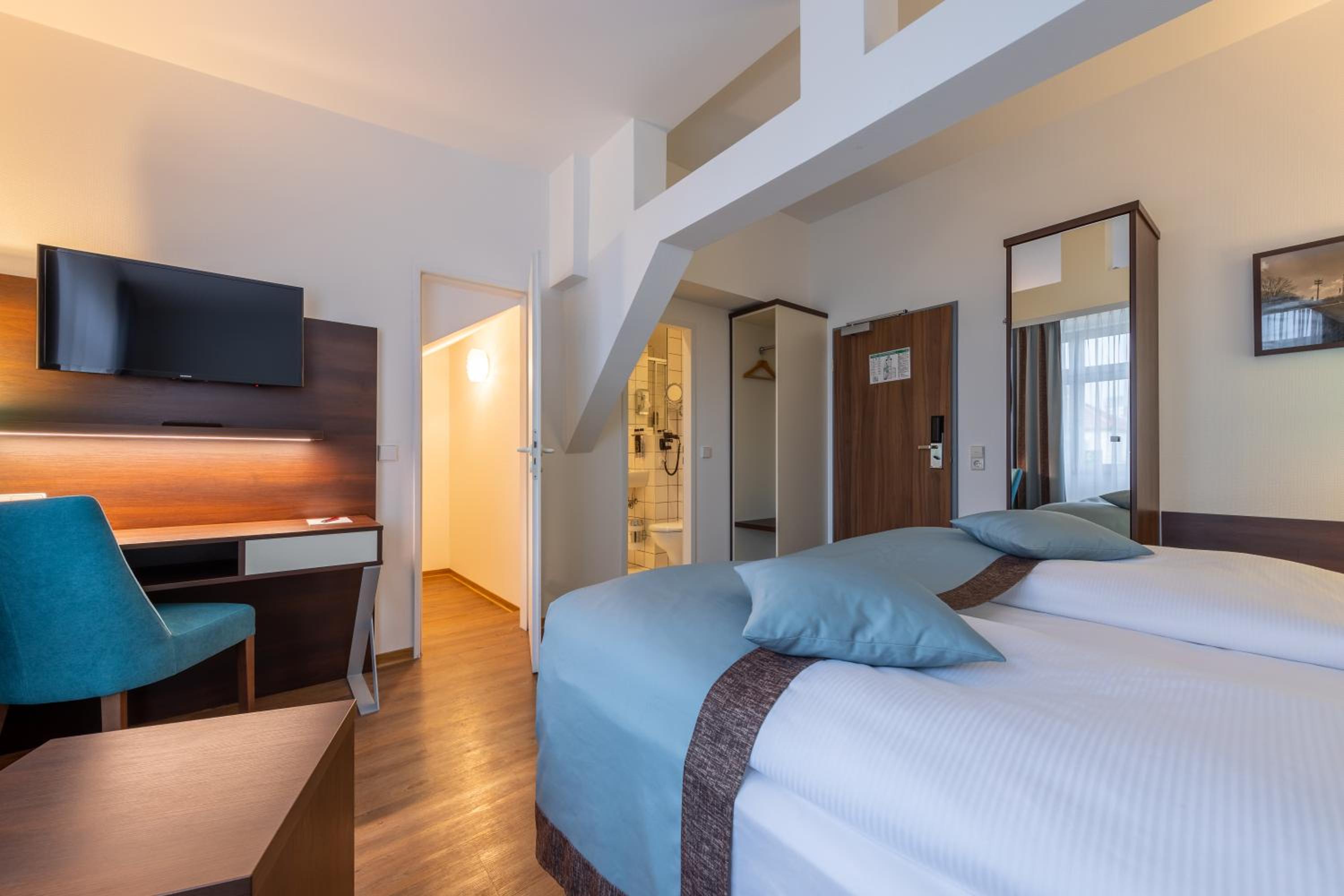 Double Room - Photo 10