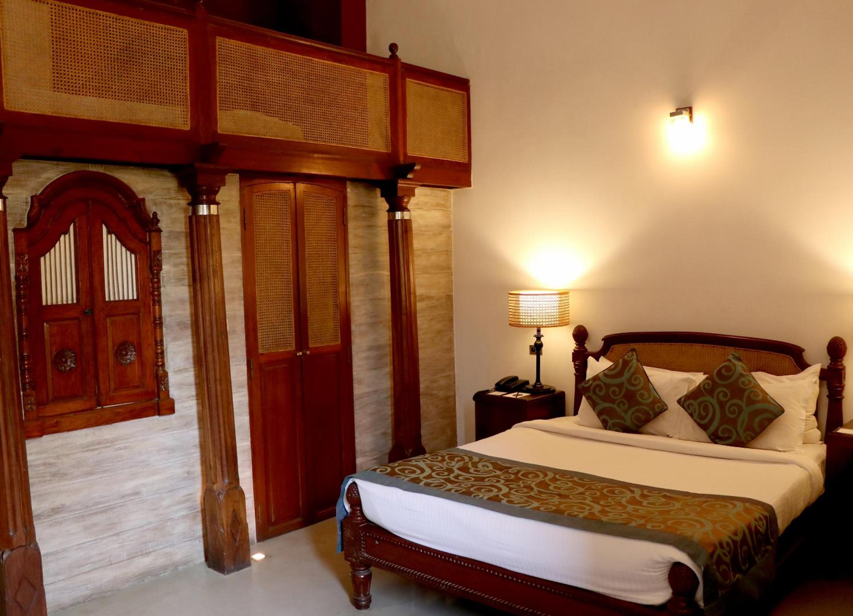 Suite with Balcony - Photo 7