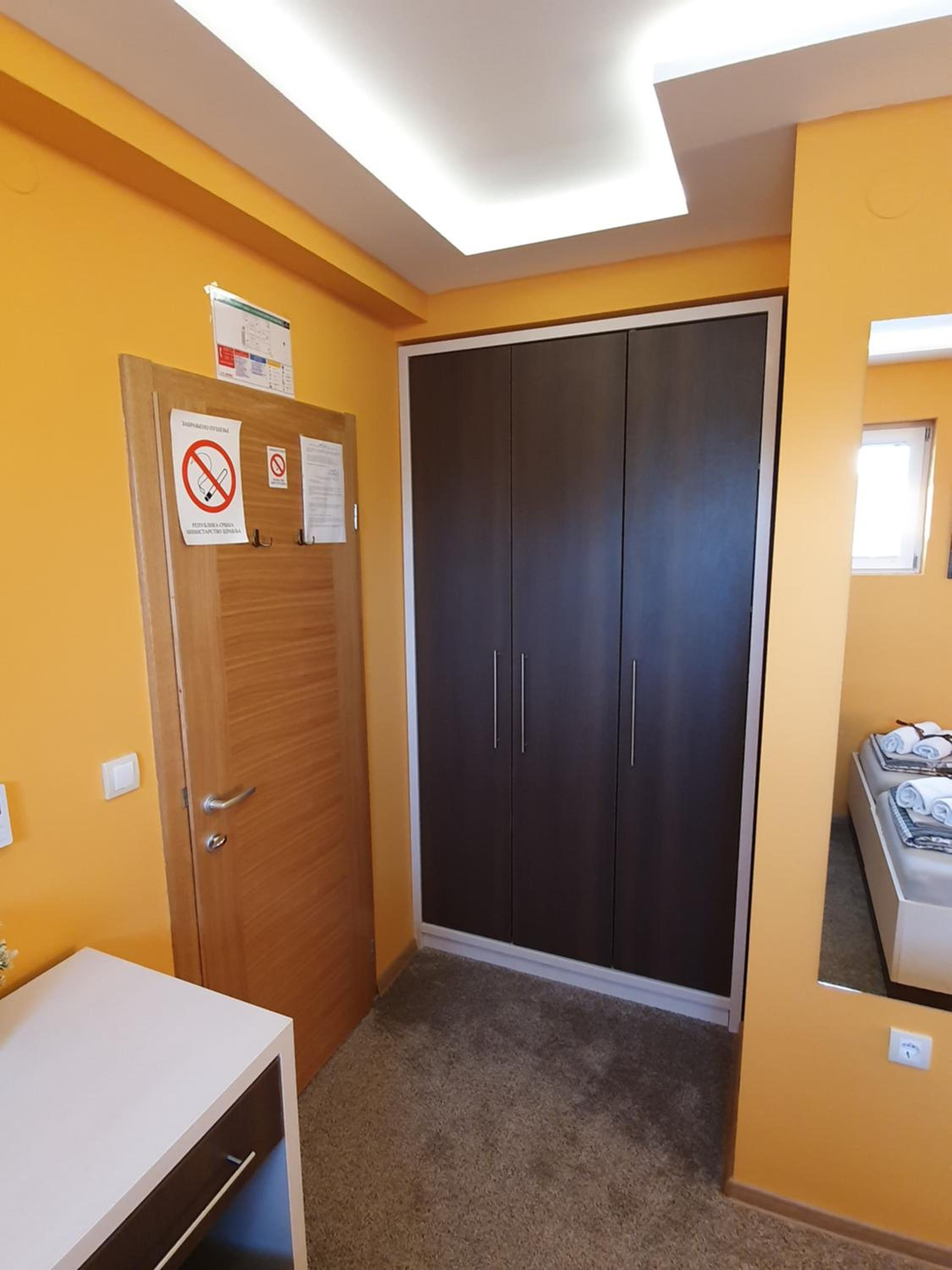 Double or Twin Room with Bathroom - Photo 5