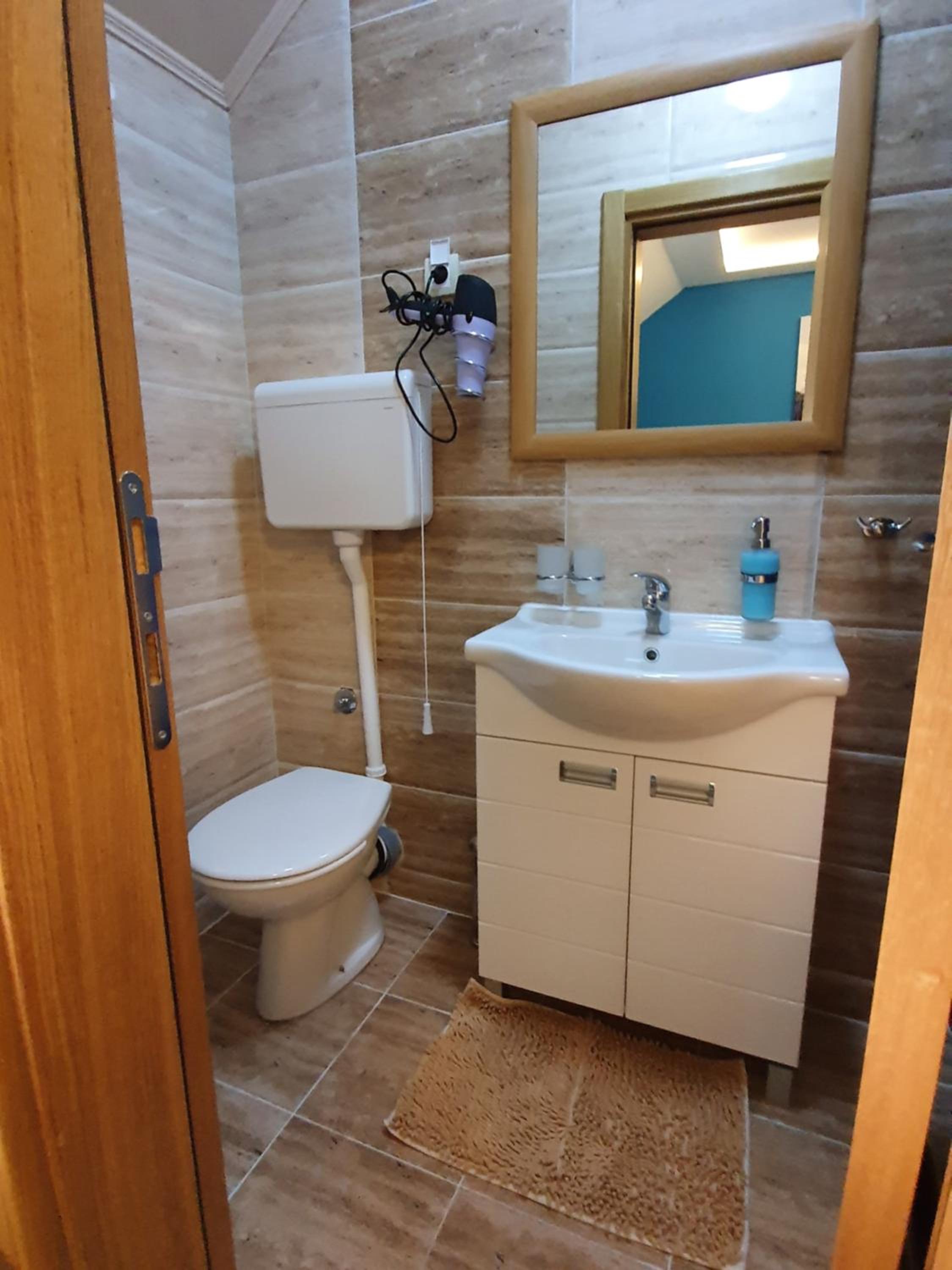 Double or Twin Room with Bathroom photo 2
