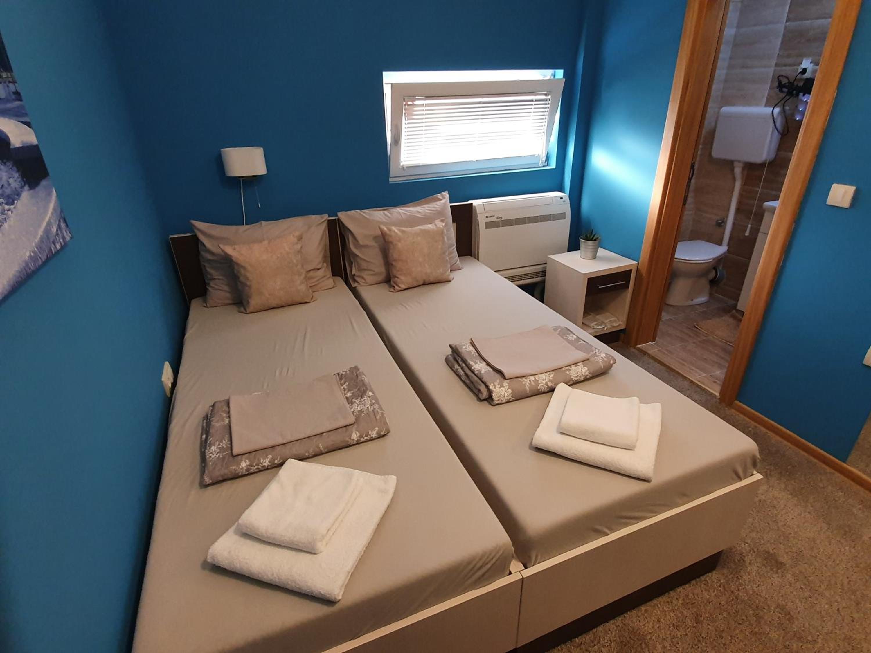 Double or Twin Room with Bathroom photo 1