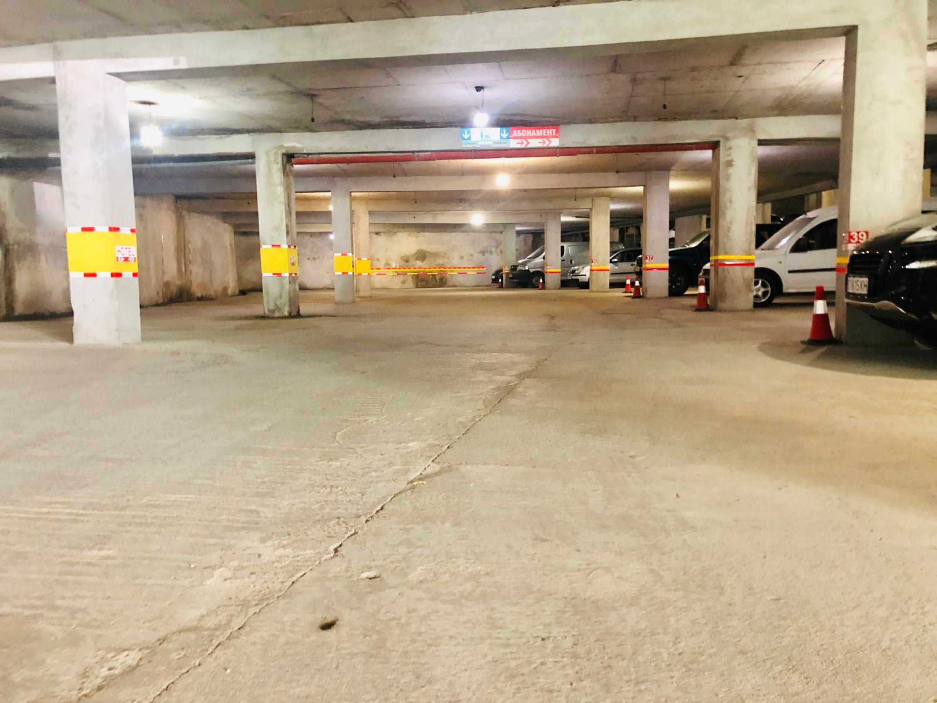Family Room (2 Adults + 1 Child) - Free Parking photo 2