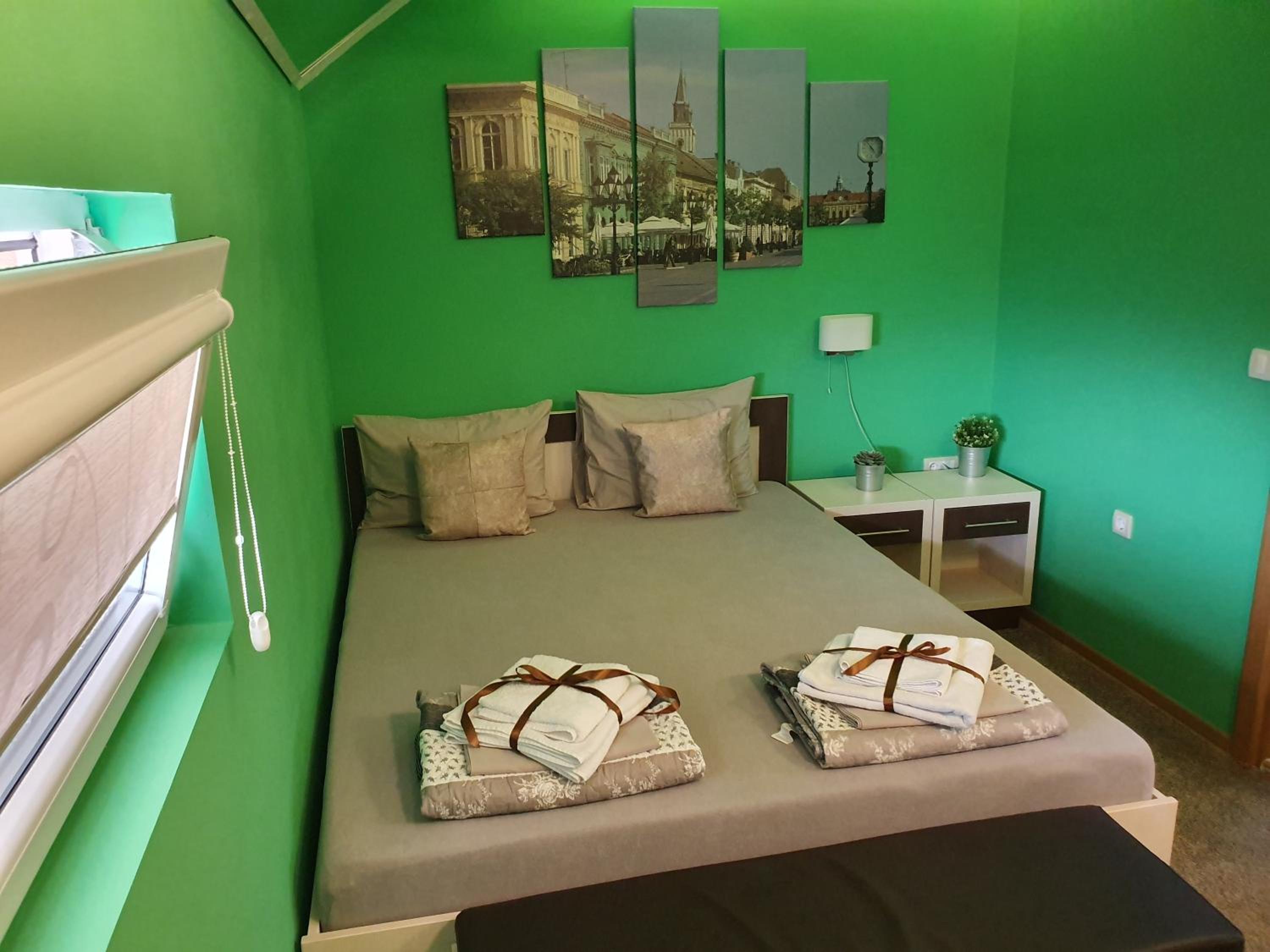 Double or Twin Room with Private Bathroom - Photo 12