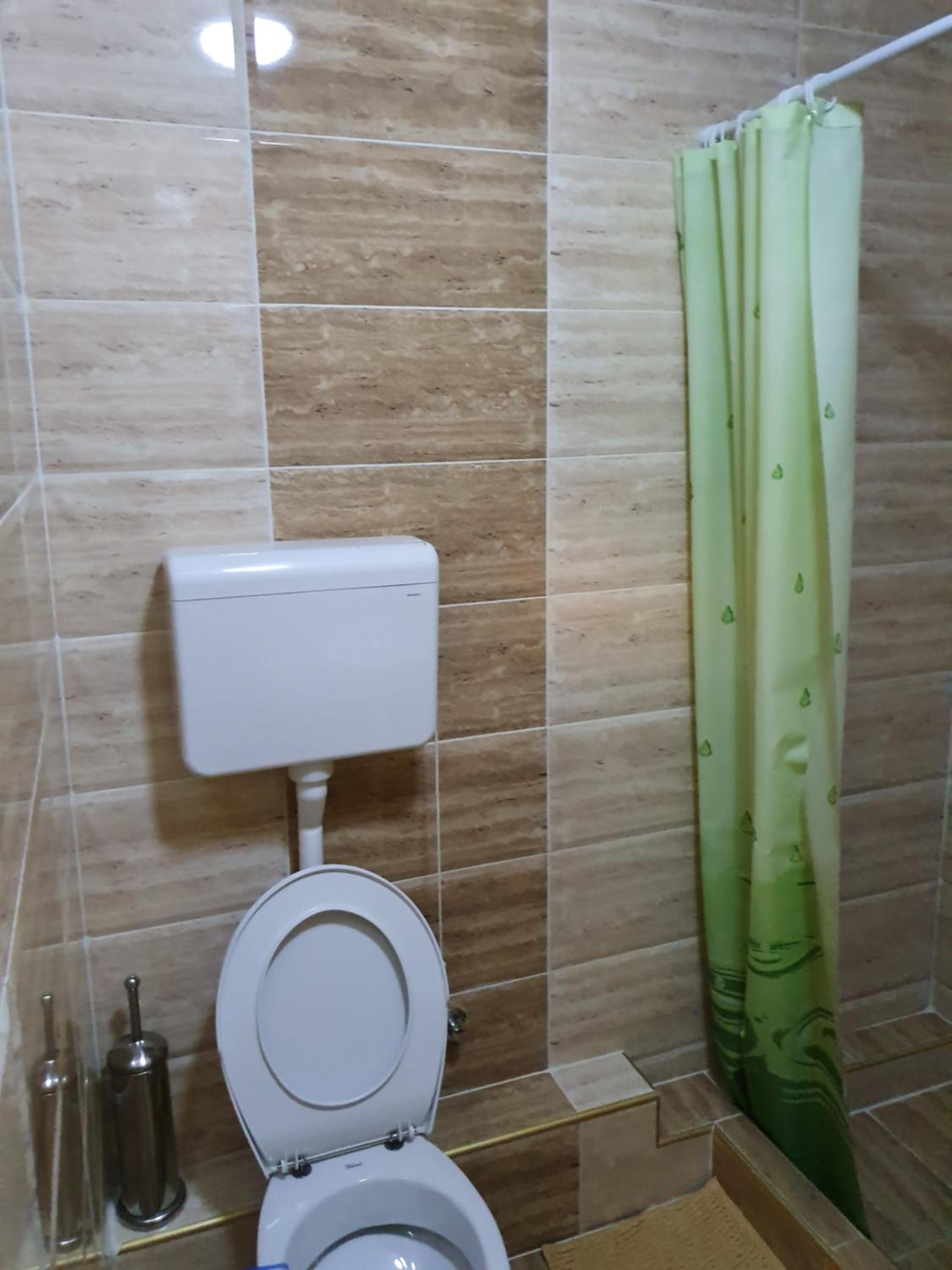 Double or Twin Room with Private Bathroom - Photo 2