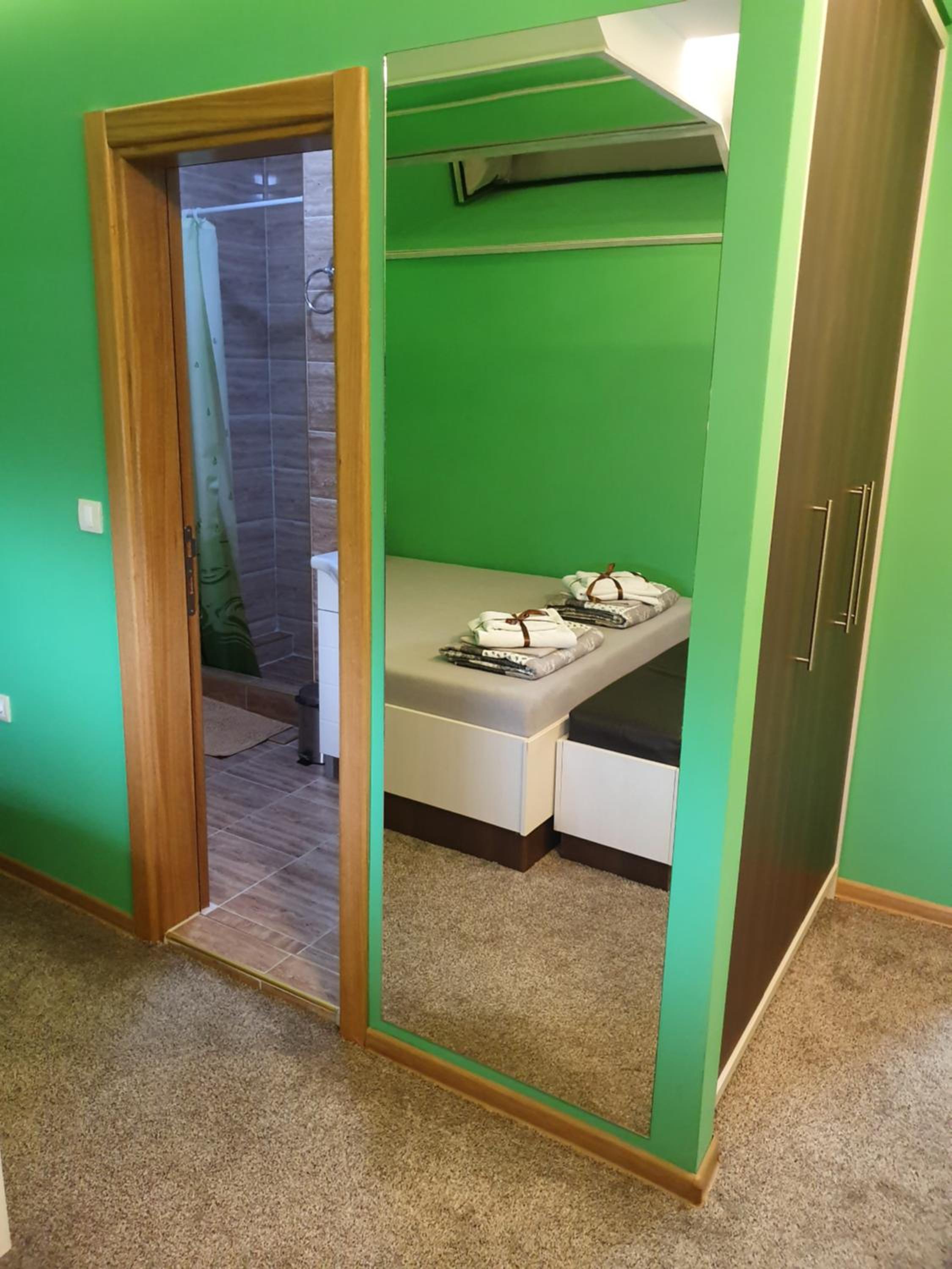 Double or Twin Room with Private Bathroom - Photo 13