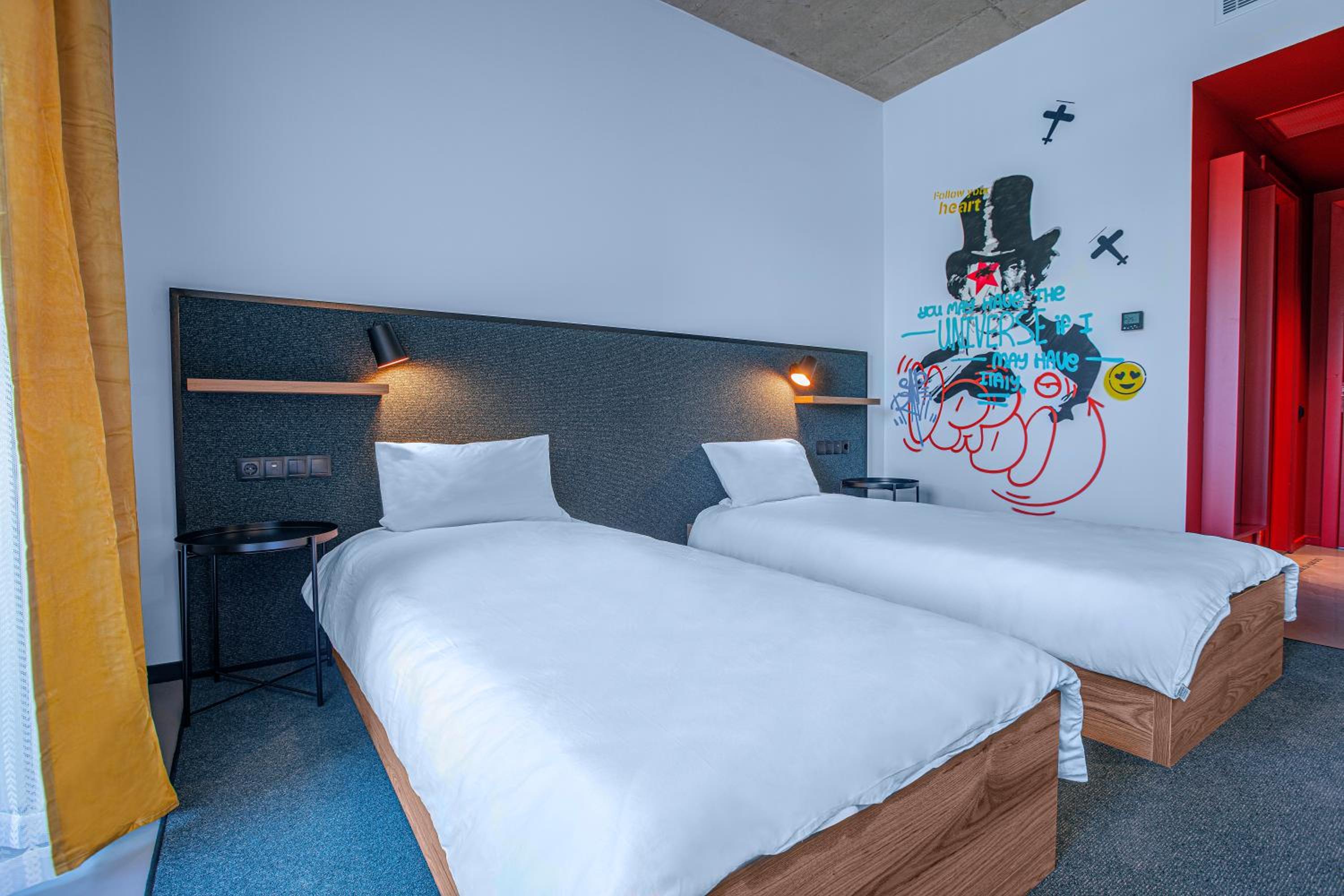 Standard Twin Room photo 3