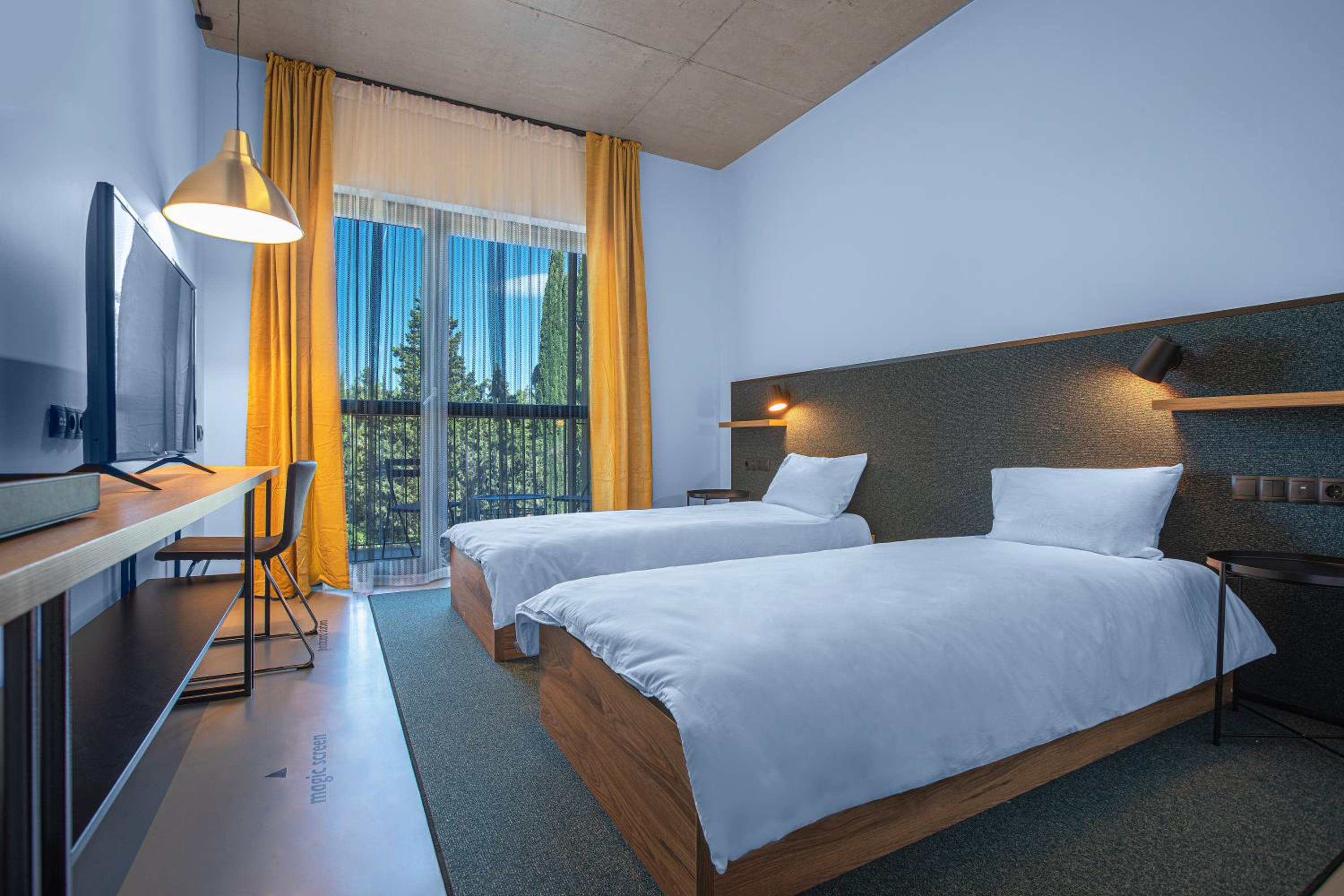 Standard Twin Room