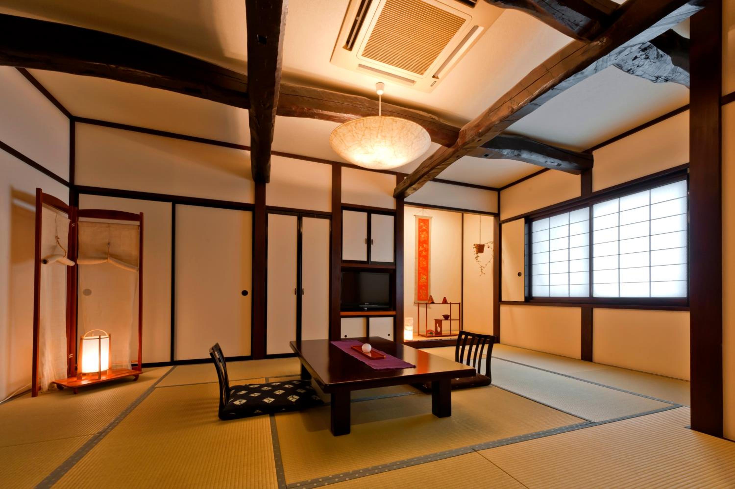 Suite - Non-Smoking - Photo 4