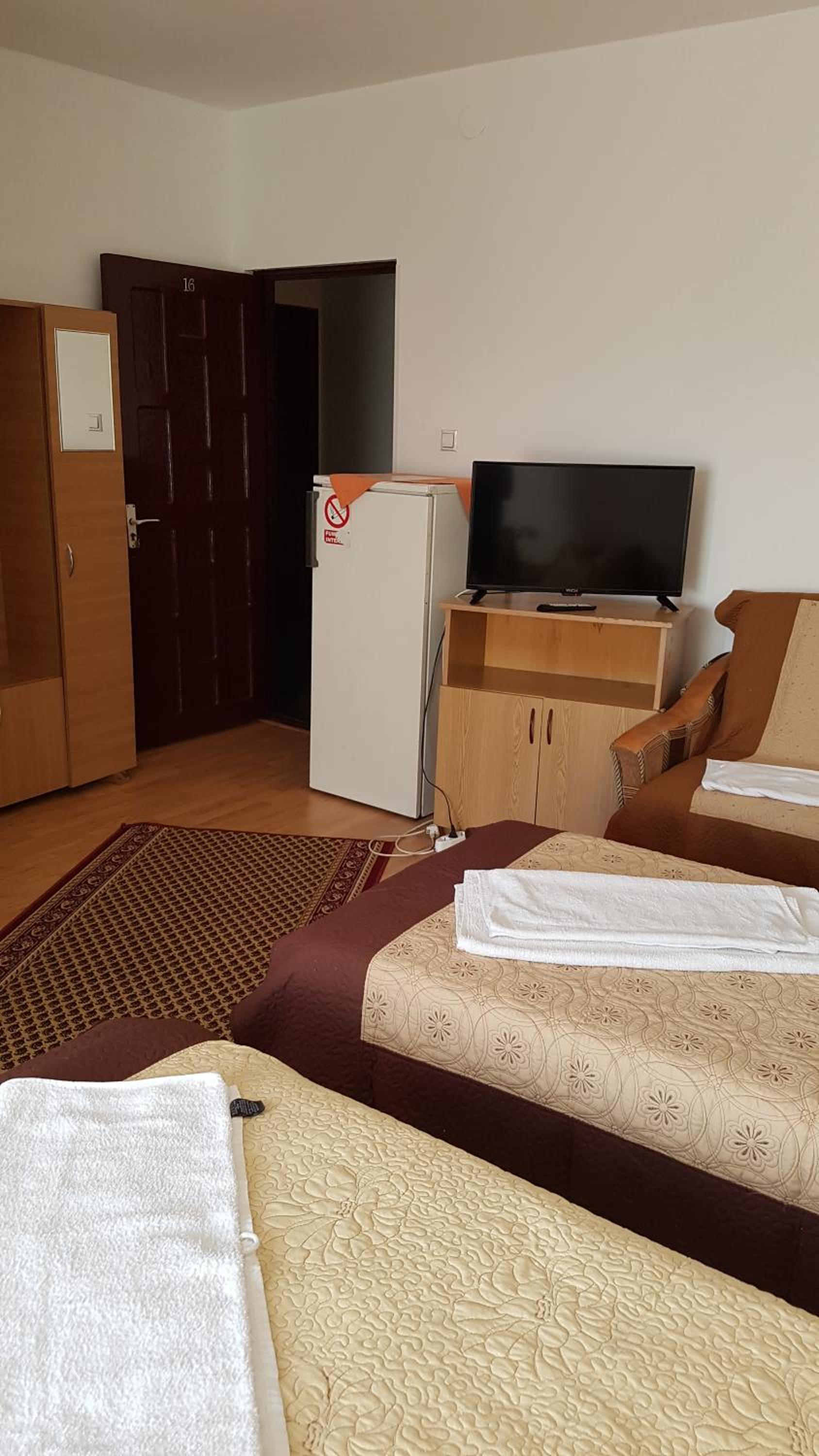 Triple Room with Private Bathroom photo 1