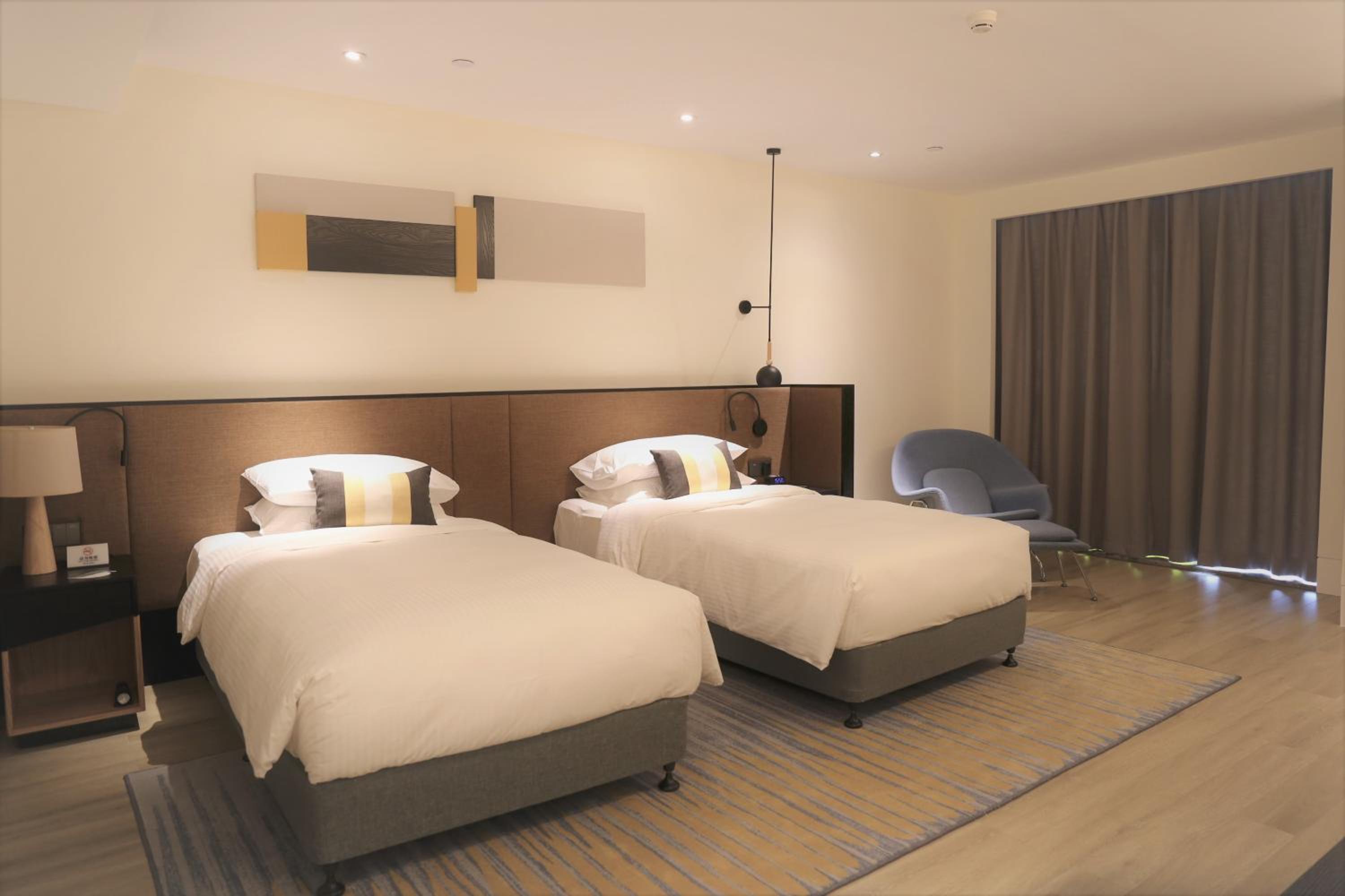 One-Bedroom Executive - Photo 10