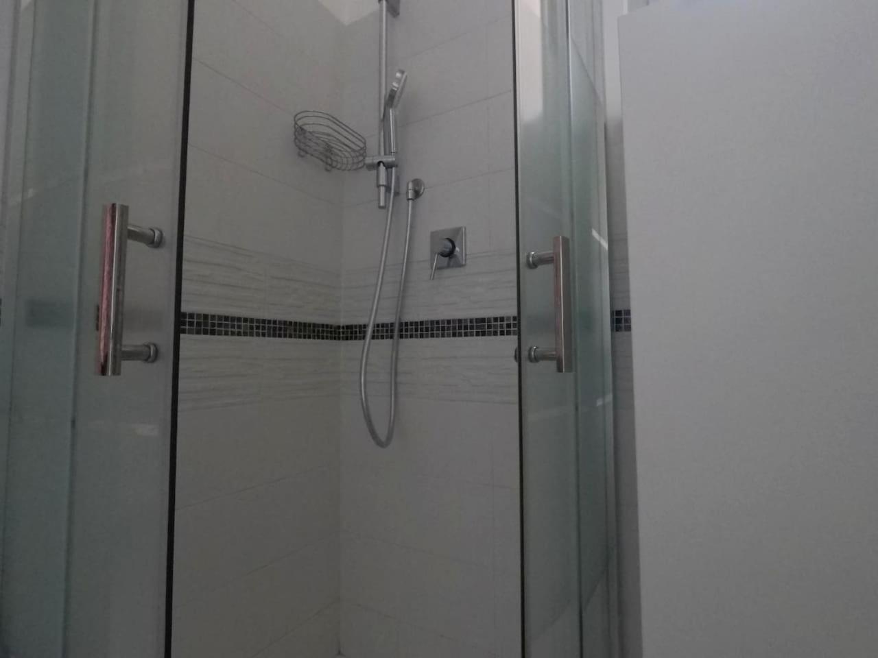 One-Bedroom Apartment - Photo 3