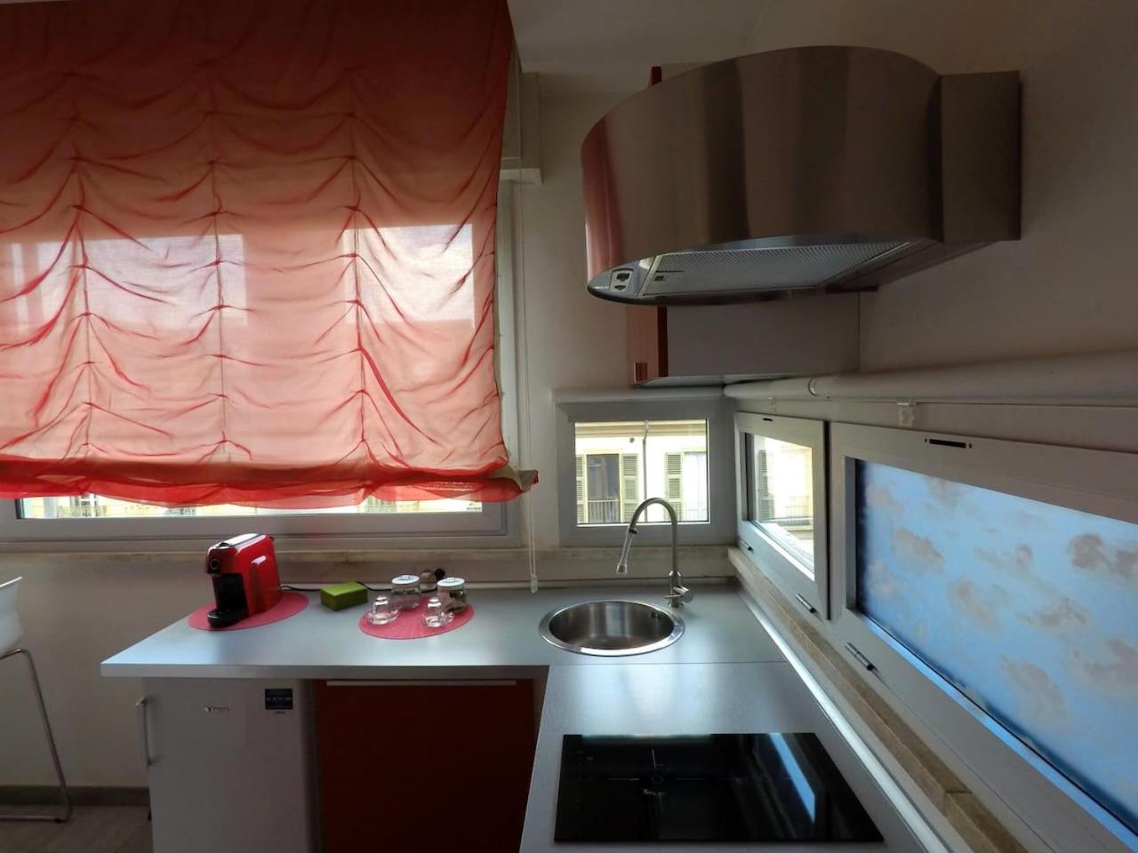 One-Bedroom Apartment - Photo 8
