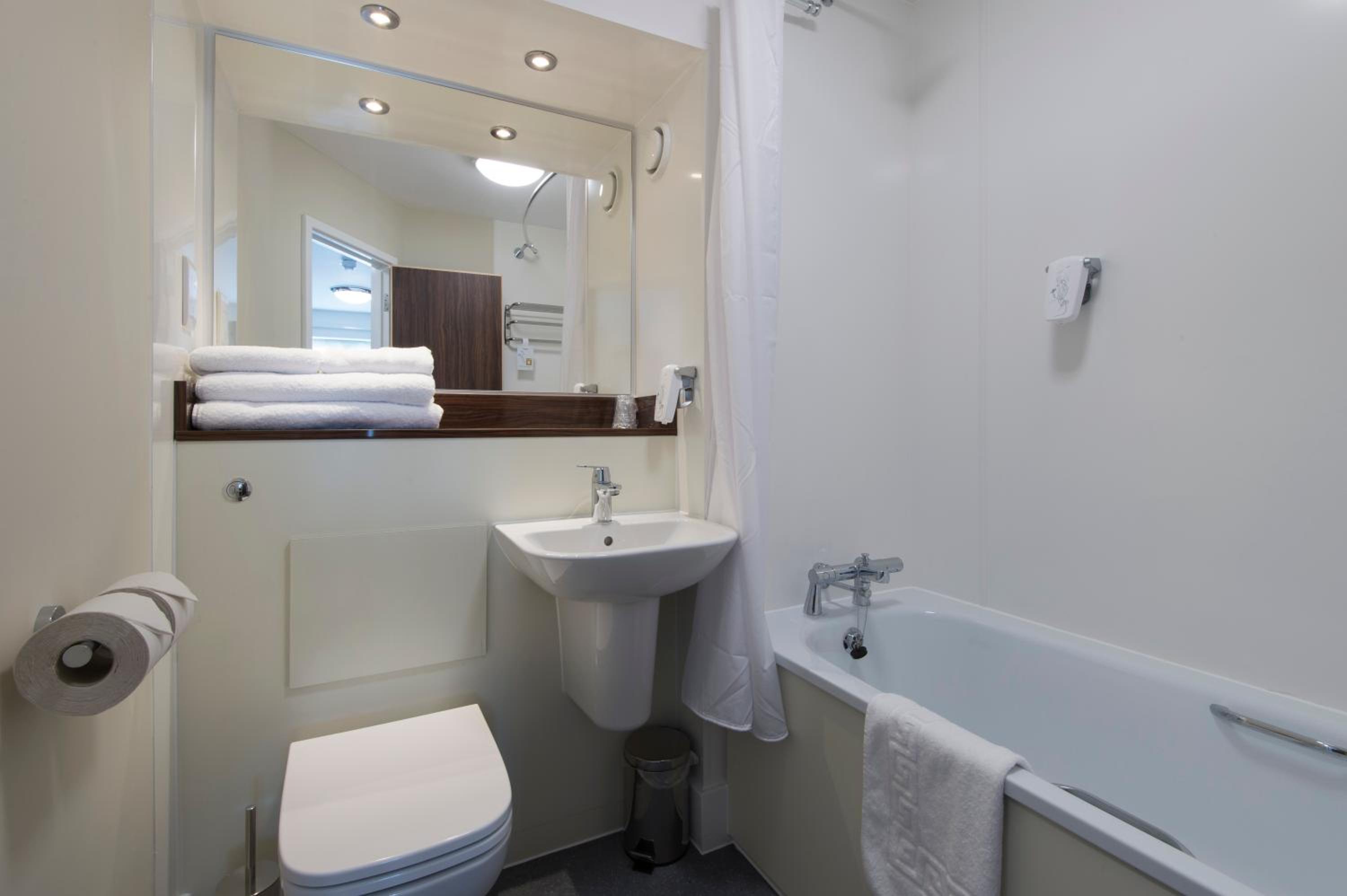 Double Room - Photo 6