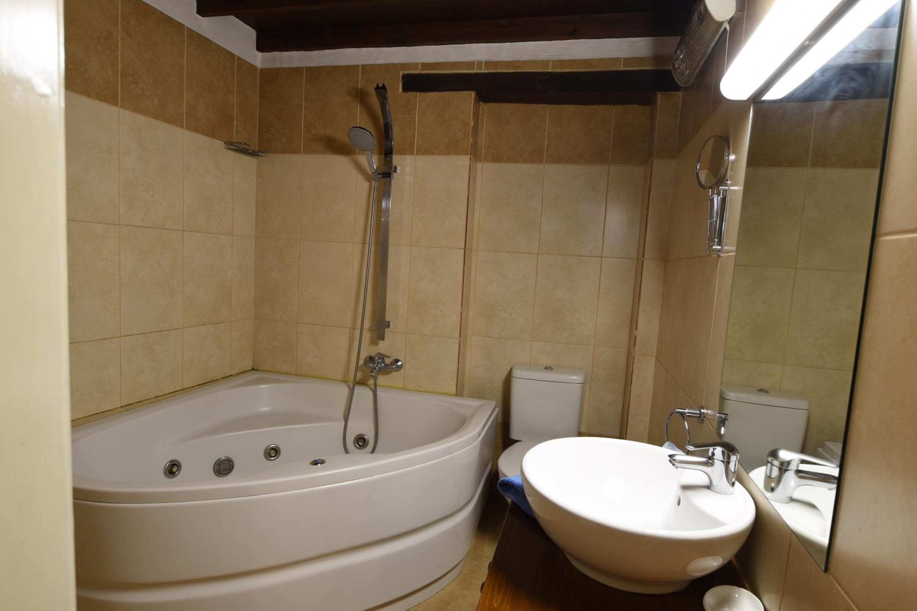 Studio (2 Adults) - Photo 14