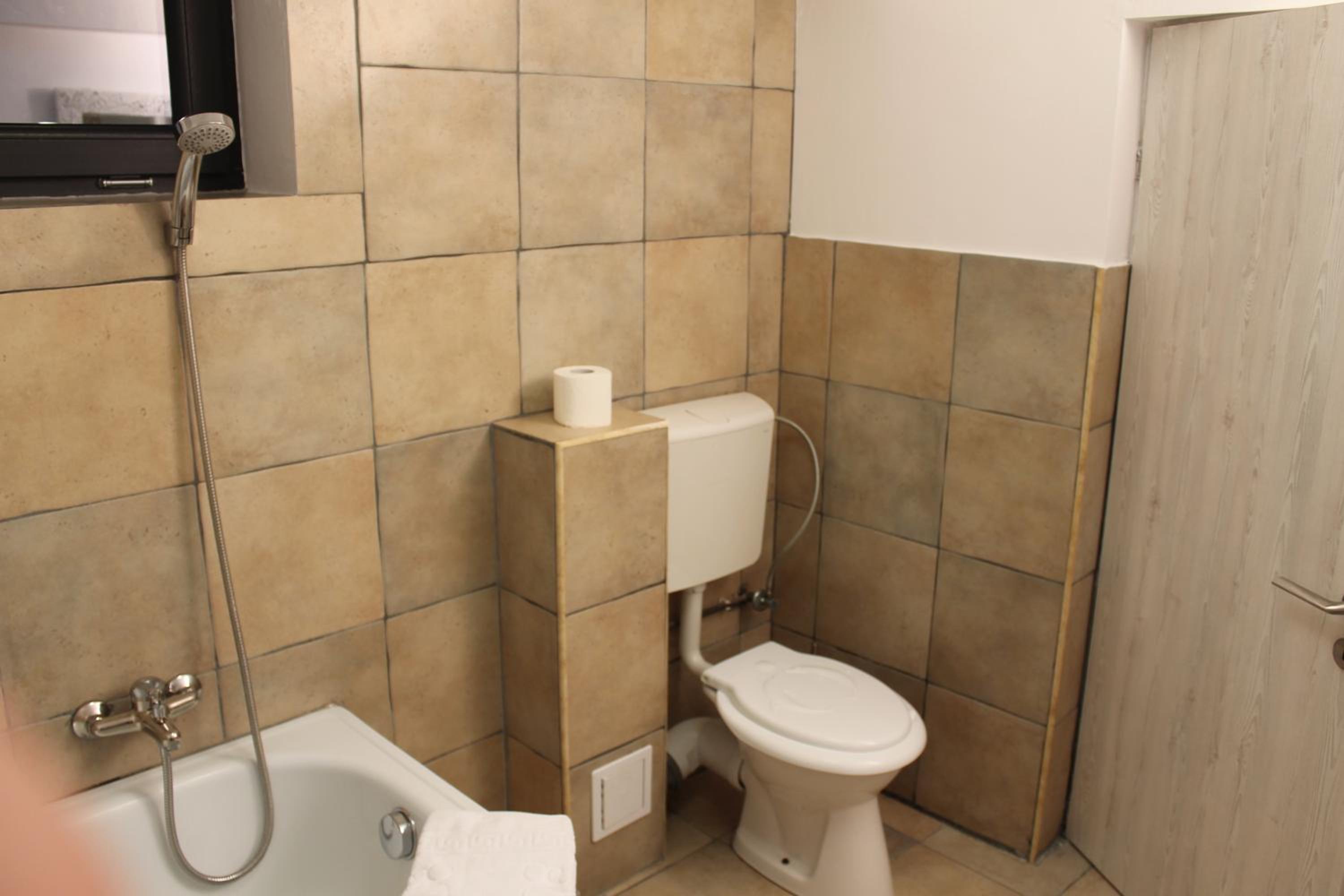 One-Bedroom Apartment - Photo 10