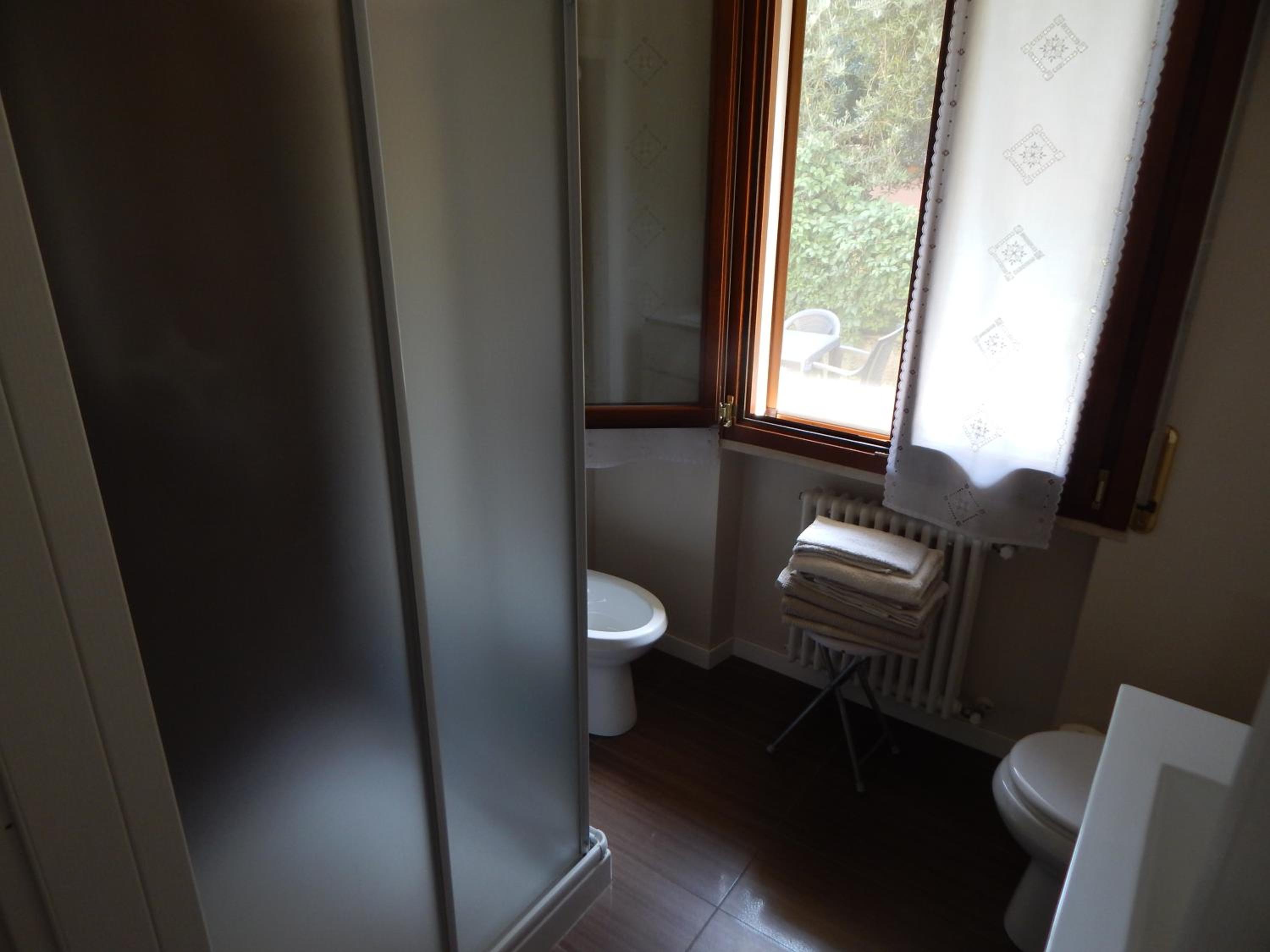 Apartment - Ground Floor photo 2