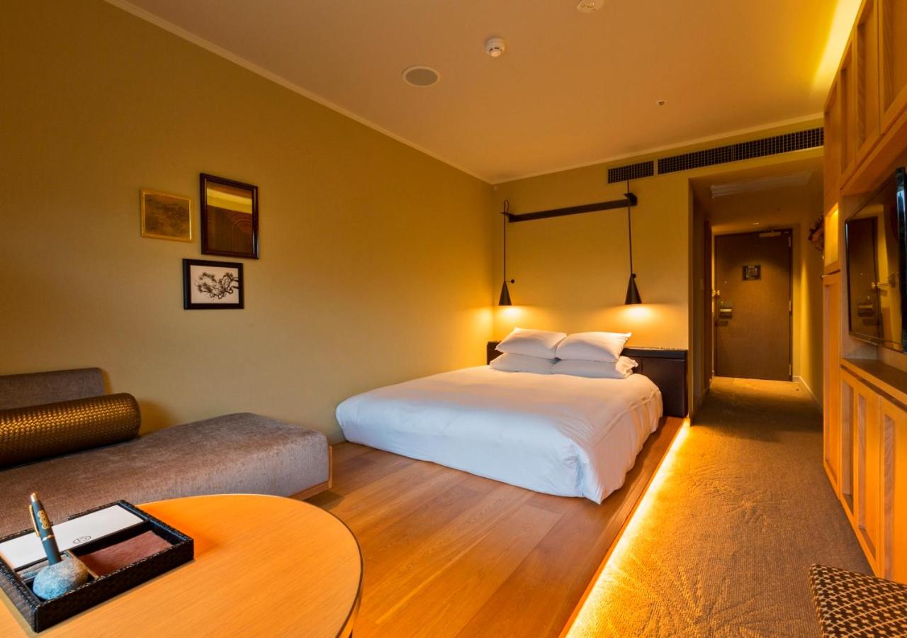 Luxury Double Room with Garden View and Club Lounge Access - Dinner and Breakfast Included - Vegan - Non-Smoking