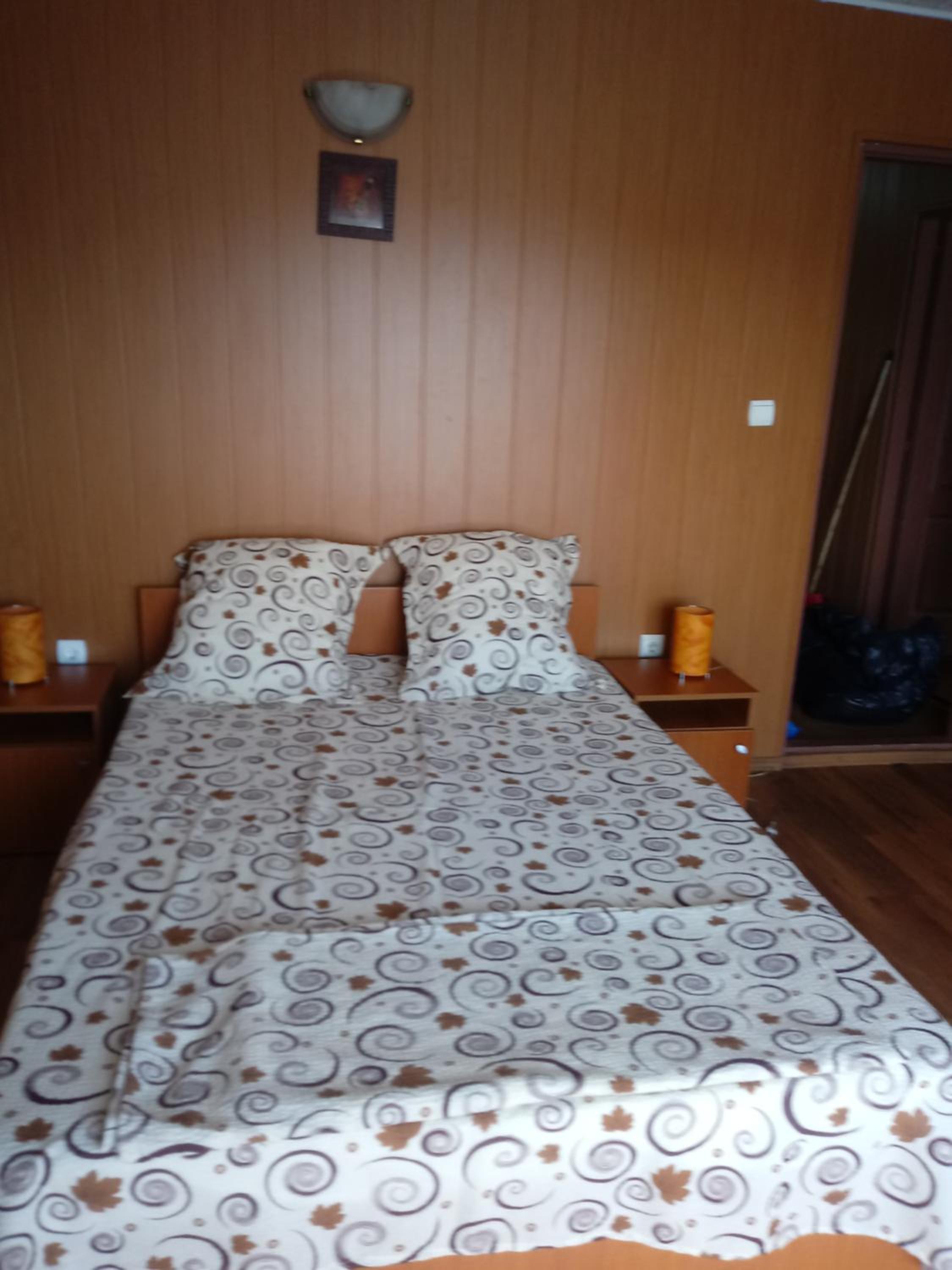 Five-Bedroom House photo 2