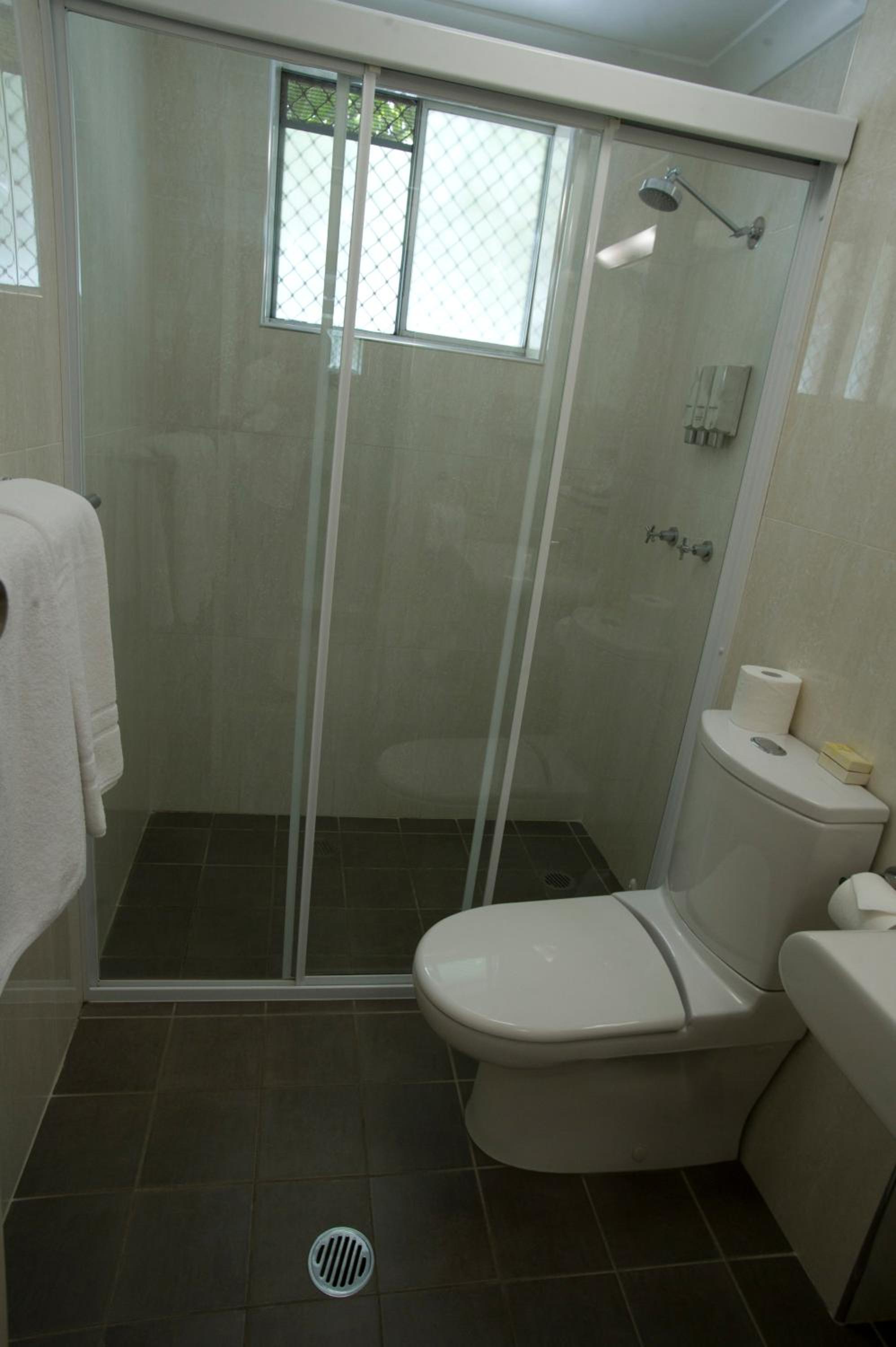 King Suite with Spa Bath - Non-Smoking - Photo 4