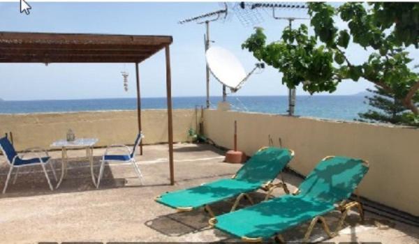 Standard Twin Room with Sea View - Photo 3