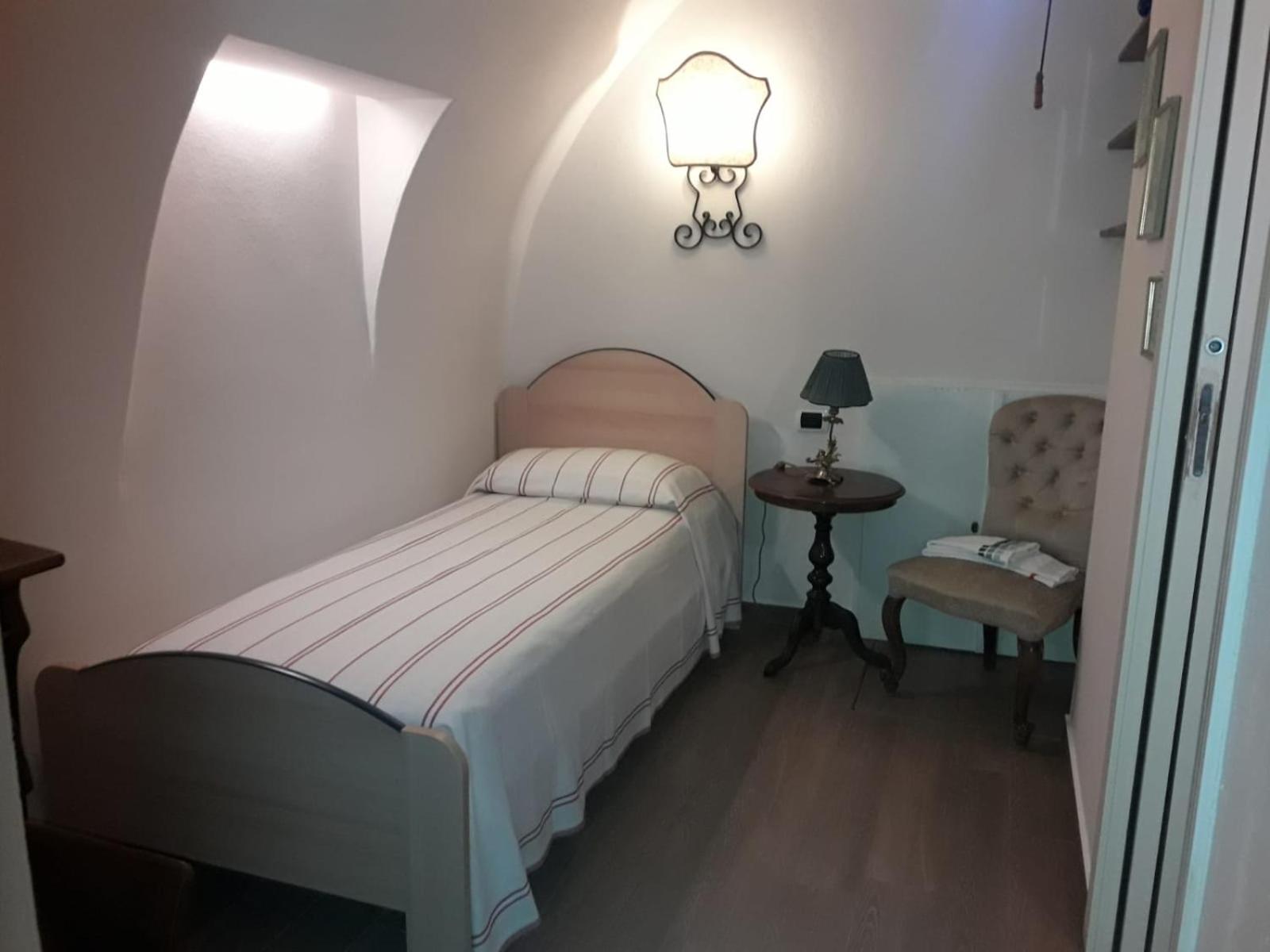 Deluxe Double or Twin Room - Photo 14