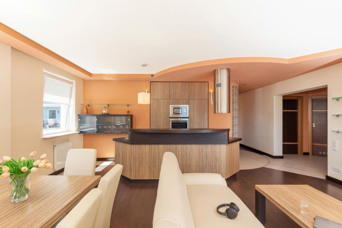 Three-Bedroom Apartment with Parking