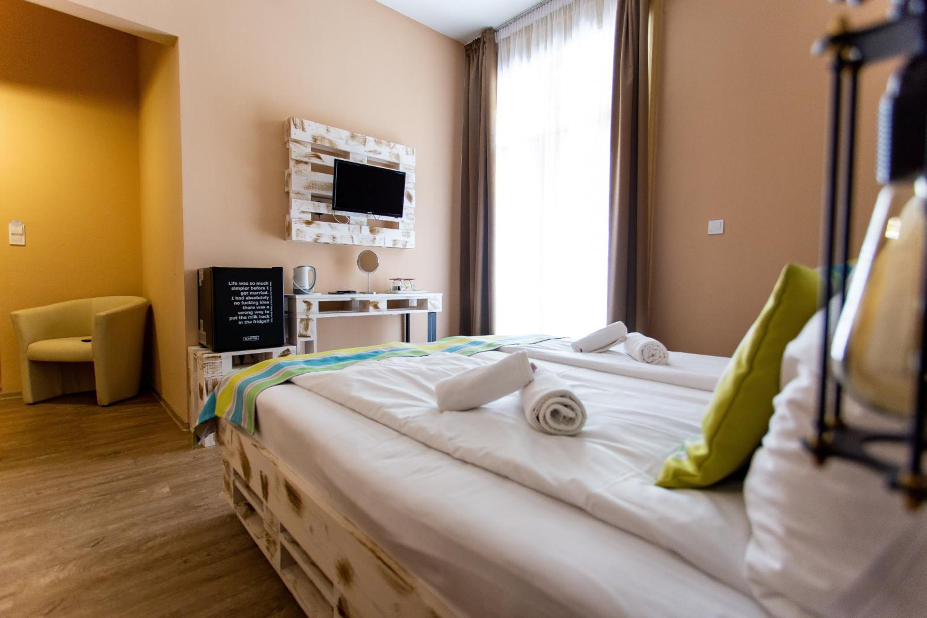 Standard Twin Room photo 1