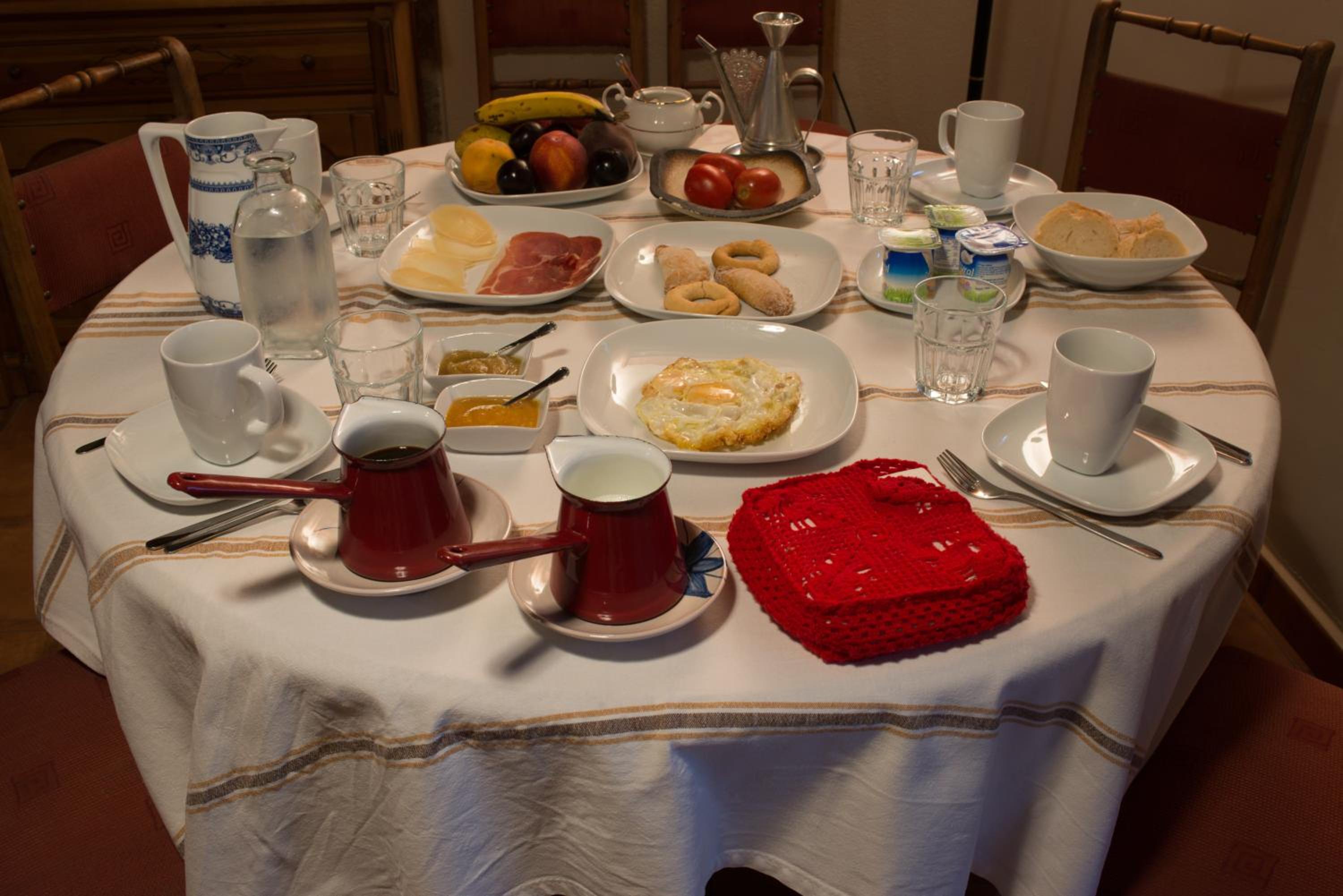 Twin Room - Photo 6
